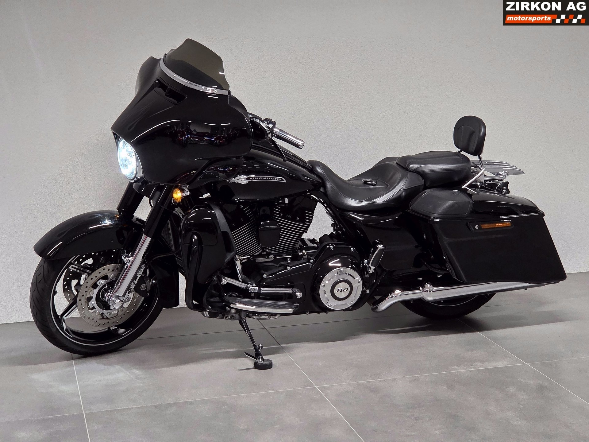 HARLEY-DAVIDSON FLHXSE Street Glide ABS CVO-image-8
