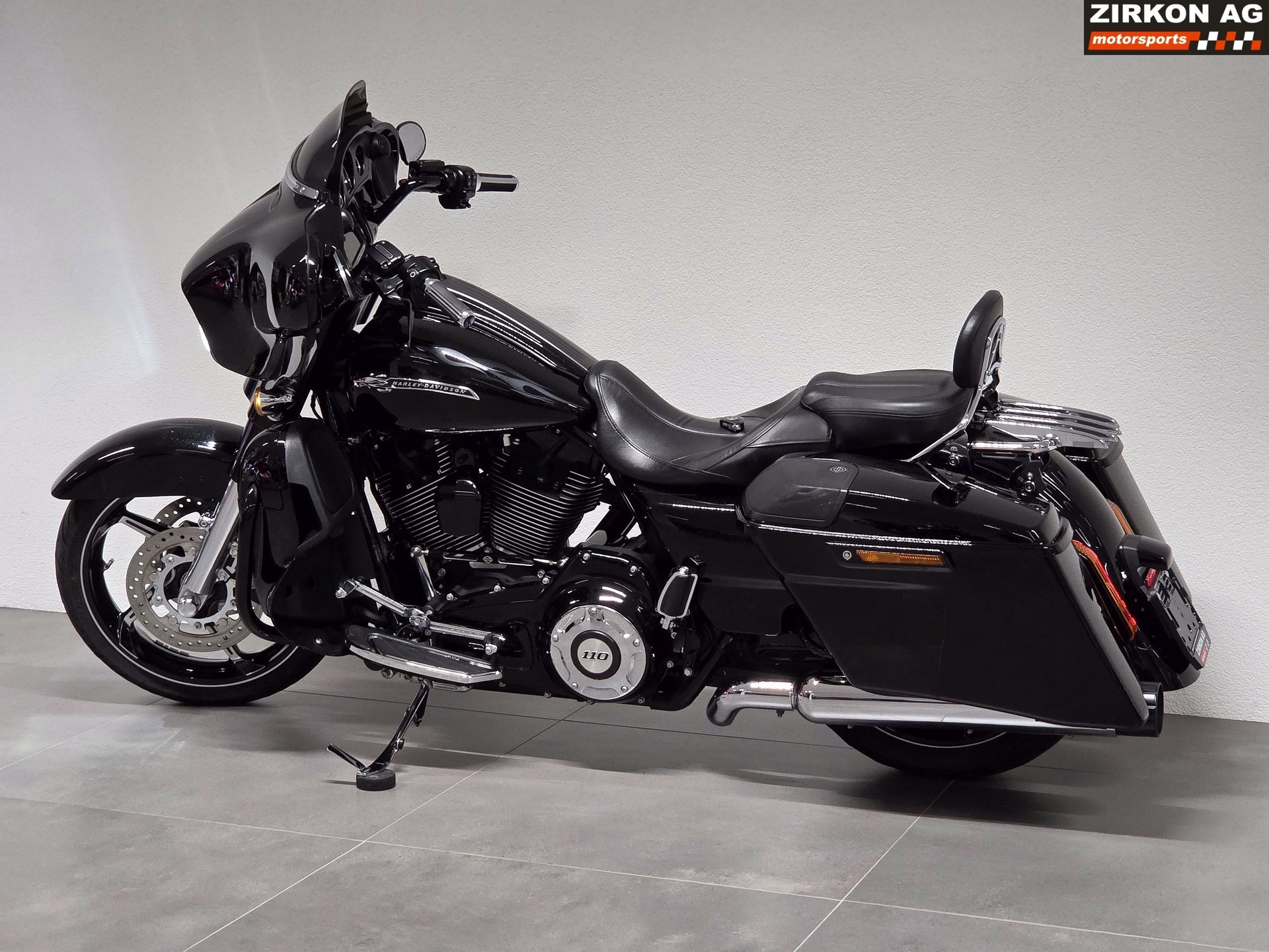 HARLEY-DAVIDSON FLHXSE Street Glide ABS CVO-image-10