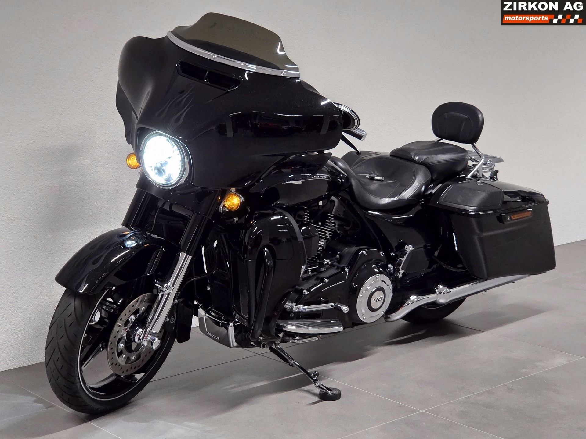 HARLEY-DAVIDSON FLHXSE Street Glide ABS CVO-image-6