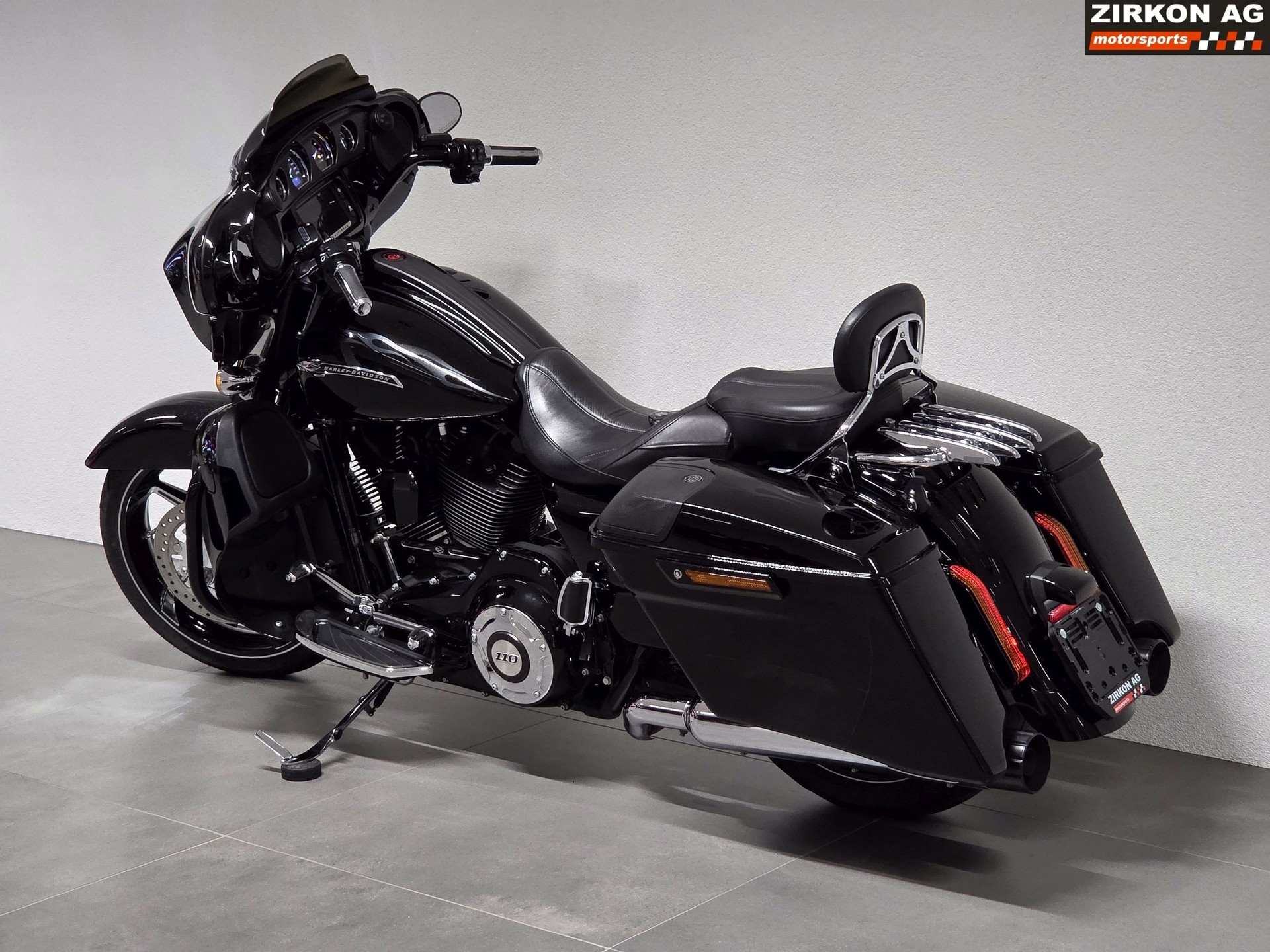 HARLEY-DAVIDSON FLHXSE Street Glide ABS CVO-image-11