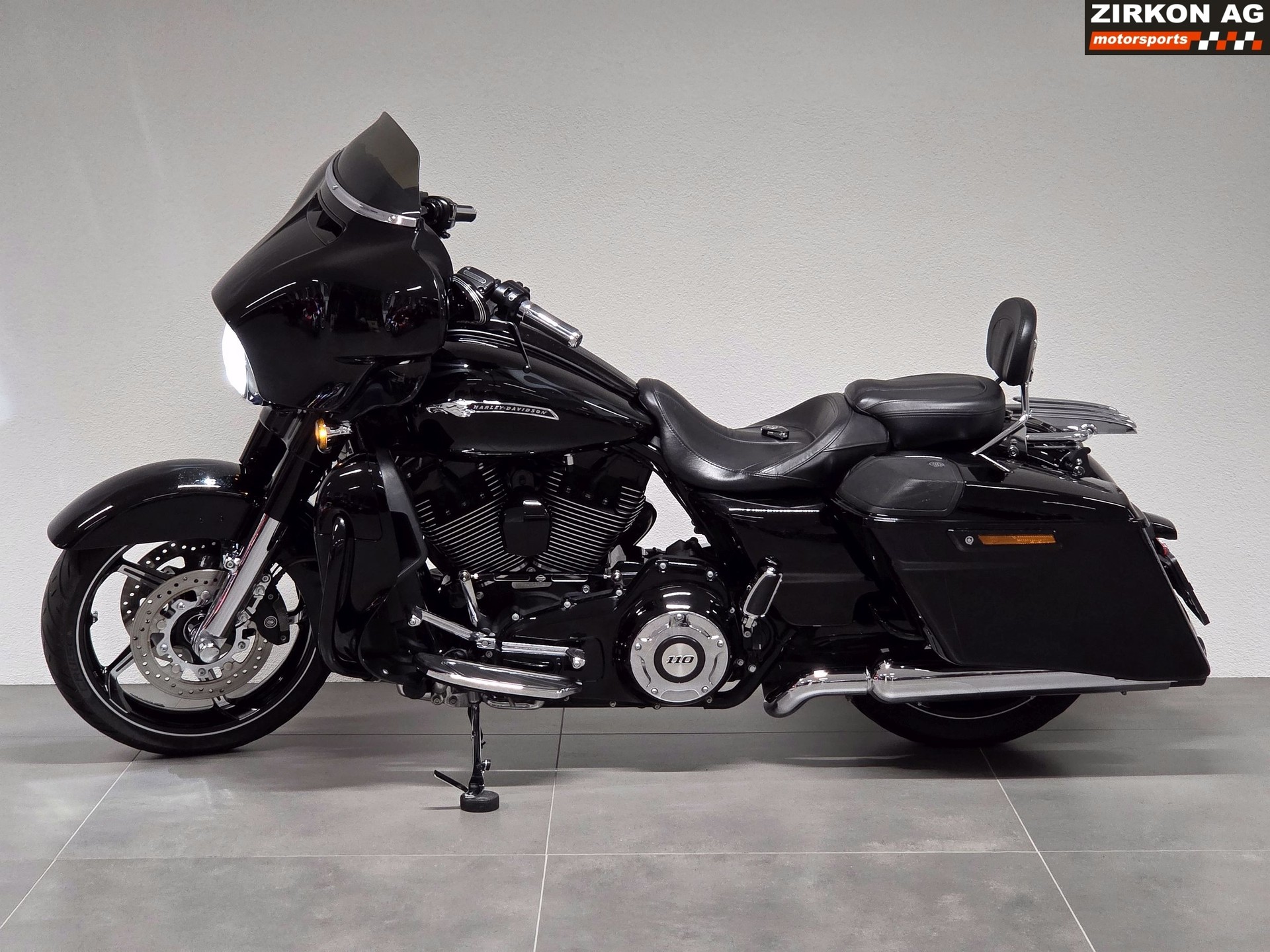 HARLEY-DAVIDSON FLHXSE Street Glide ABS CVO-image-9