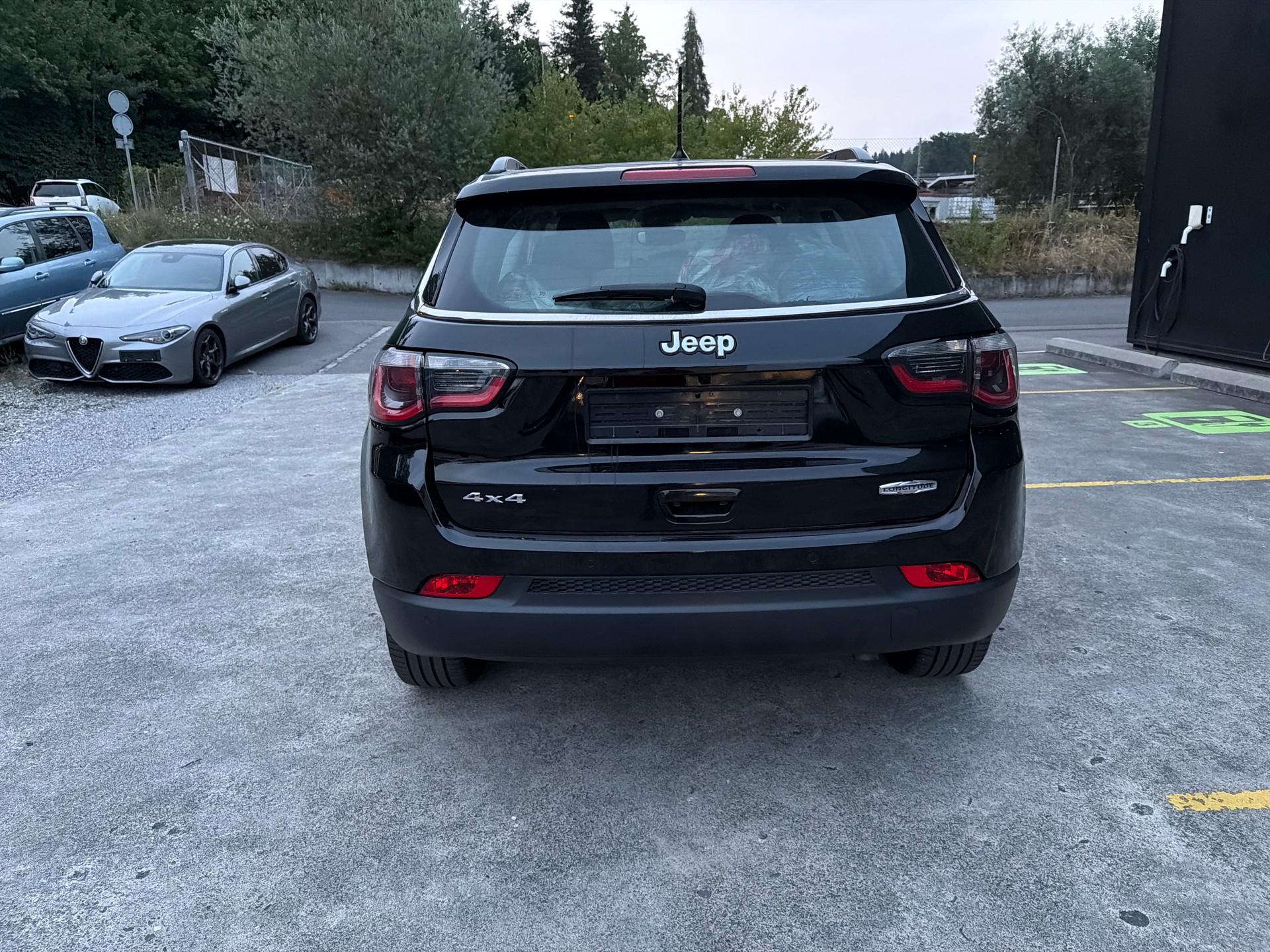 JEEP Compass 2.0CRD Longtitude AWD 9ATX-image-3