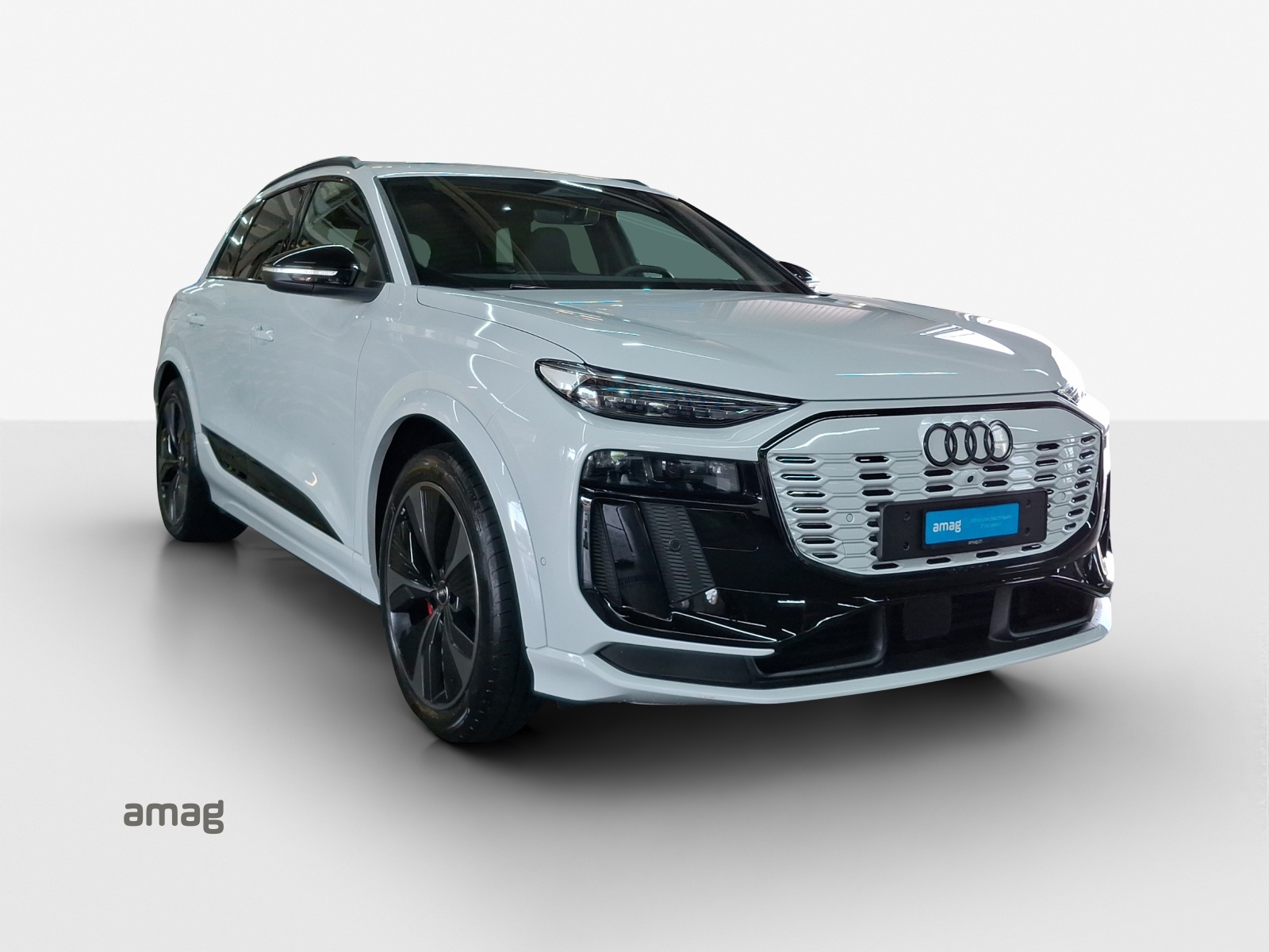 AUDI Q6 e-tron quattro-image-6
