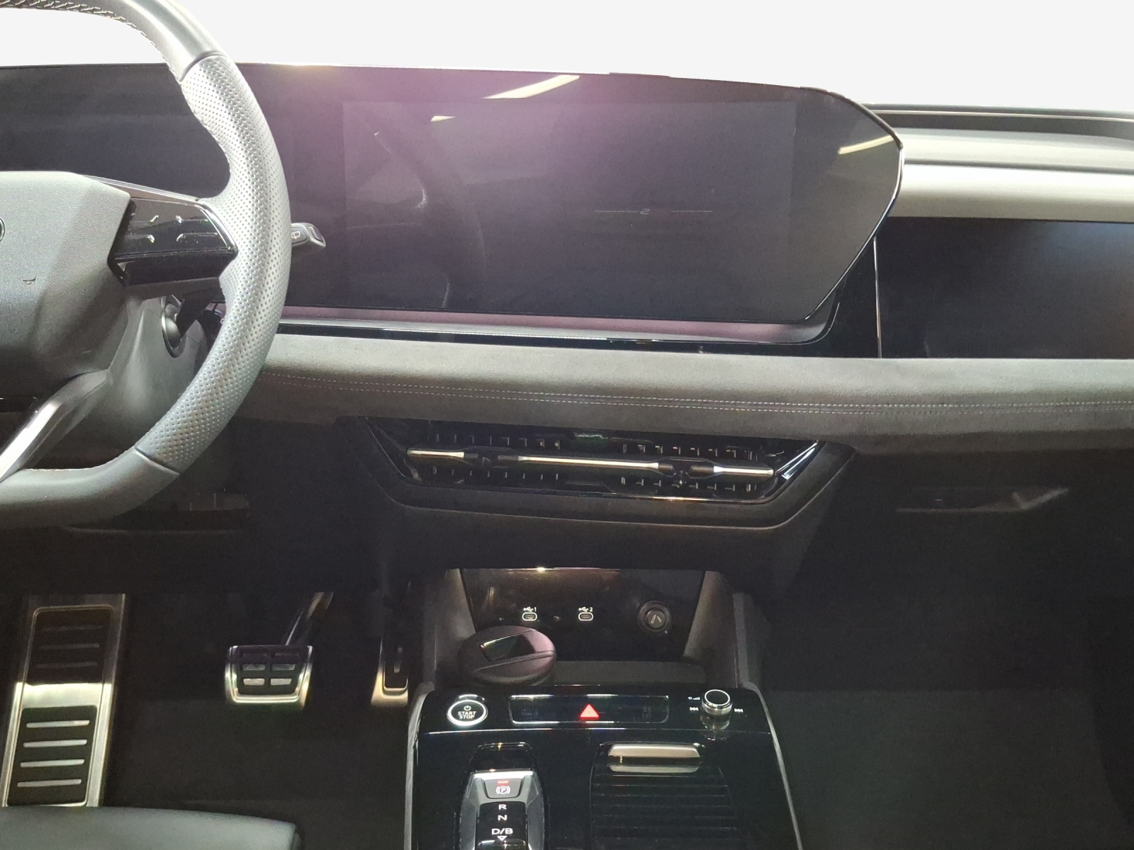 AUDI Q6 e-tron quattro-image-11