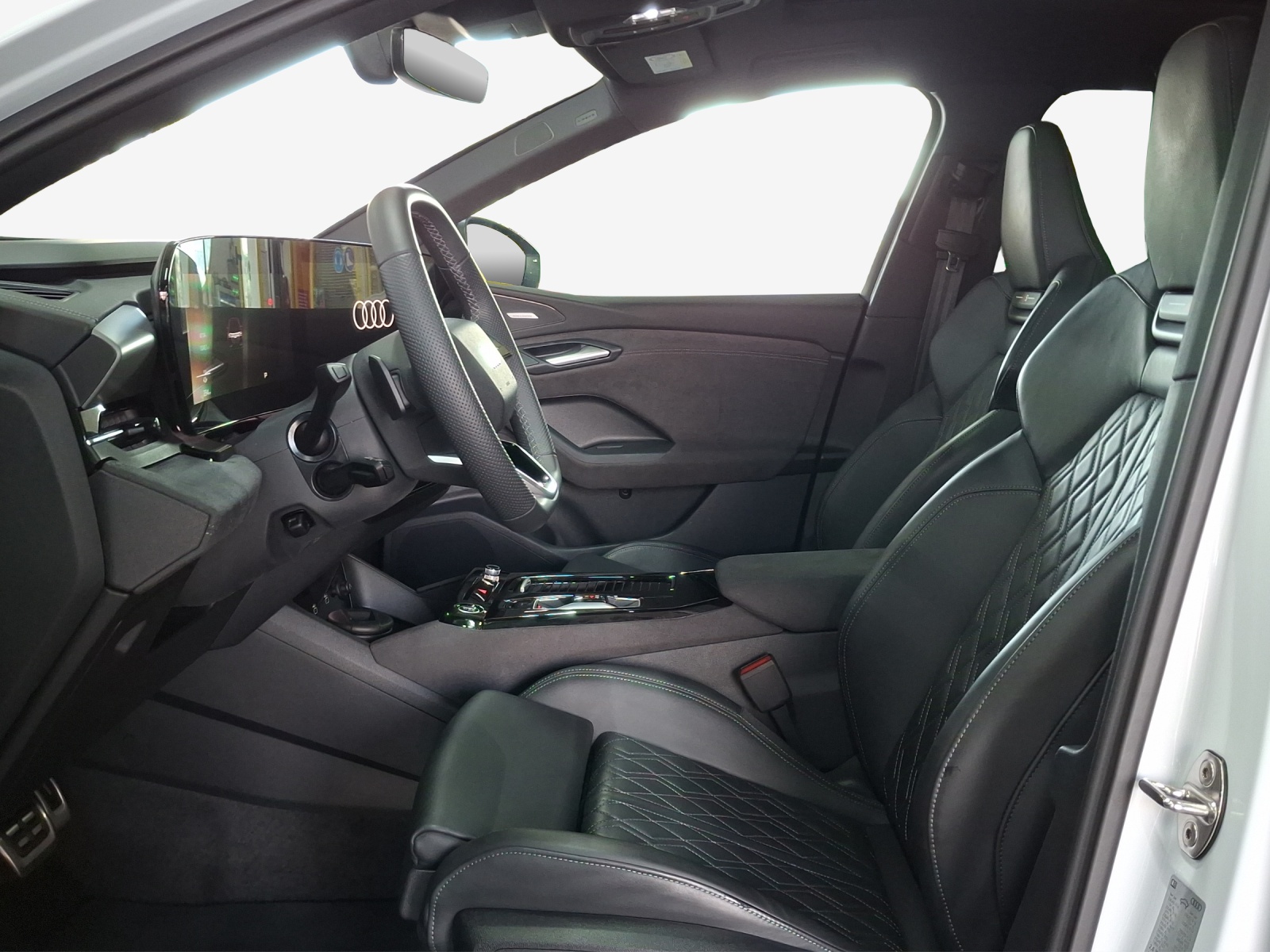 AUDI Q6 e-tron quattro-image-8
