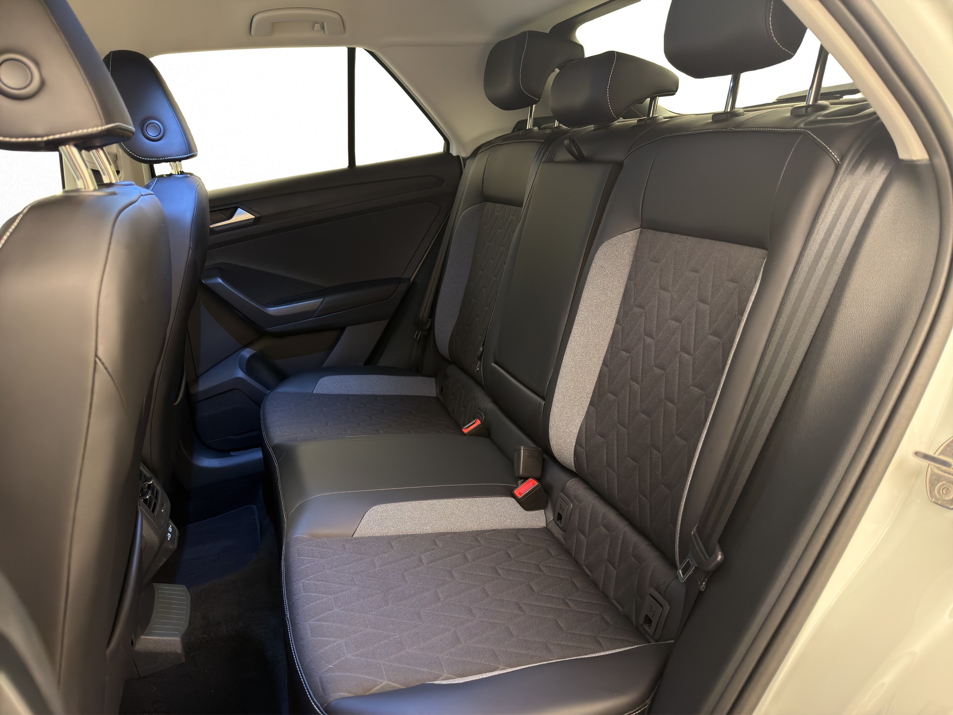 VW T-Roc 1.5 TSI Goal DSG-image-12