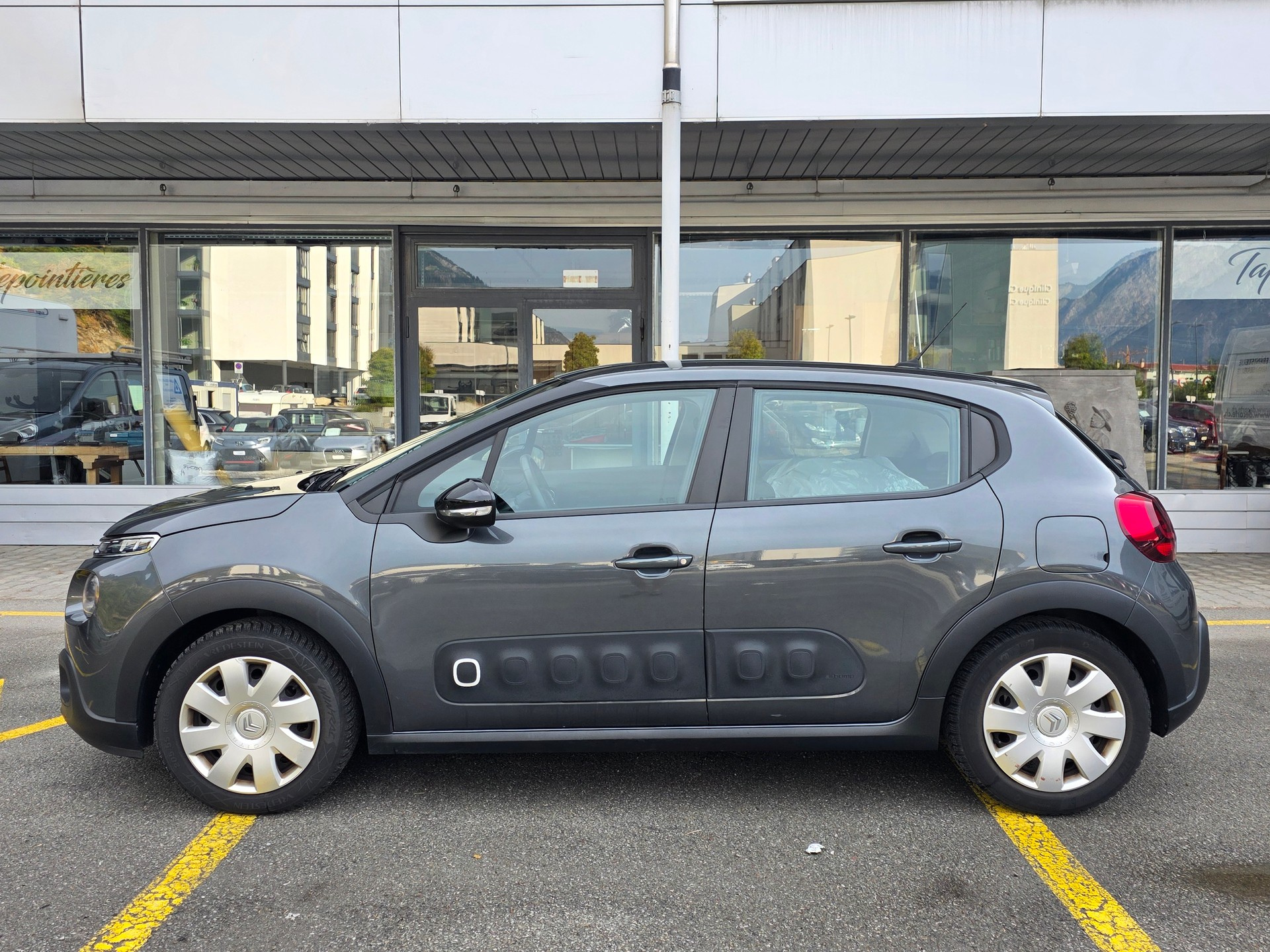 CITROEN C3 1.2i PureTech Feel EAT-image-1