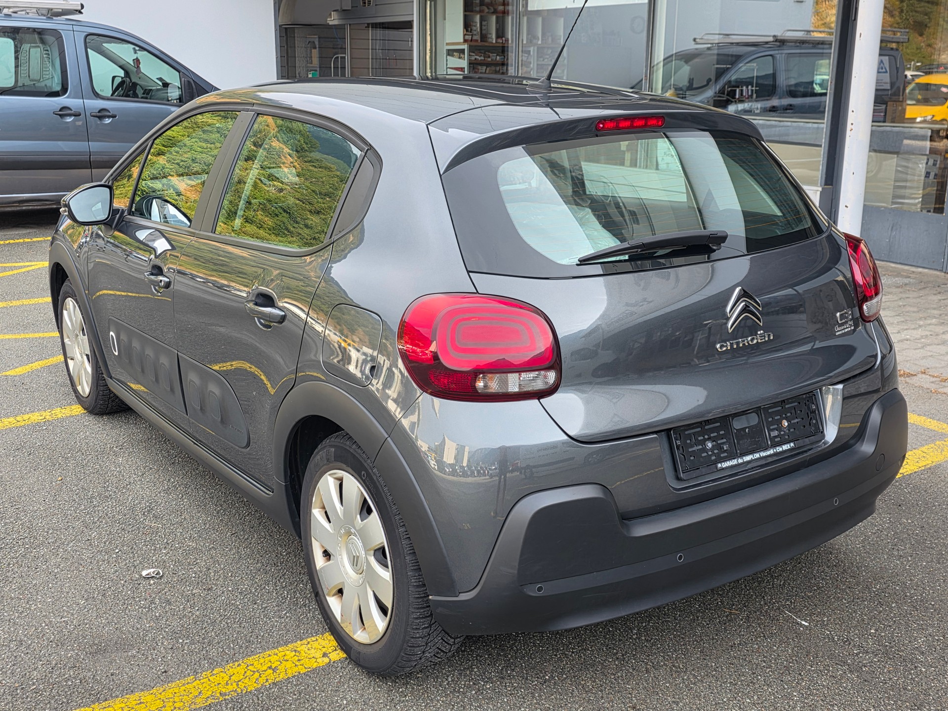 CITROEN C3 1.2i PureTech Feel EAT-image-2
