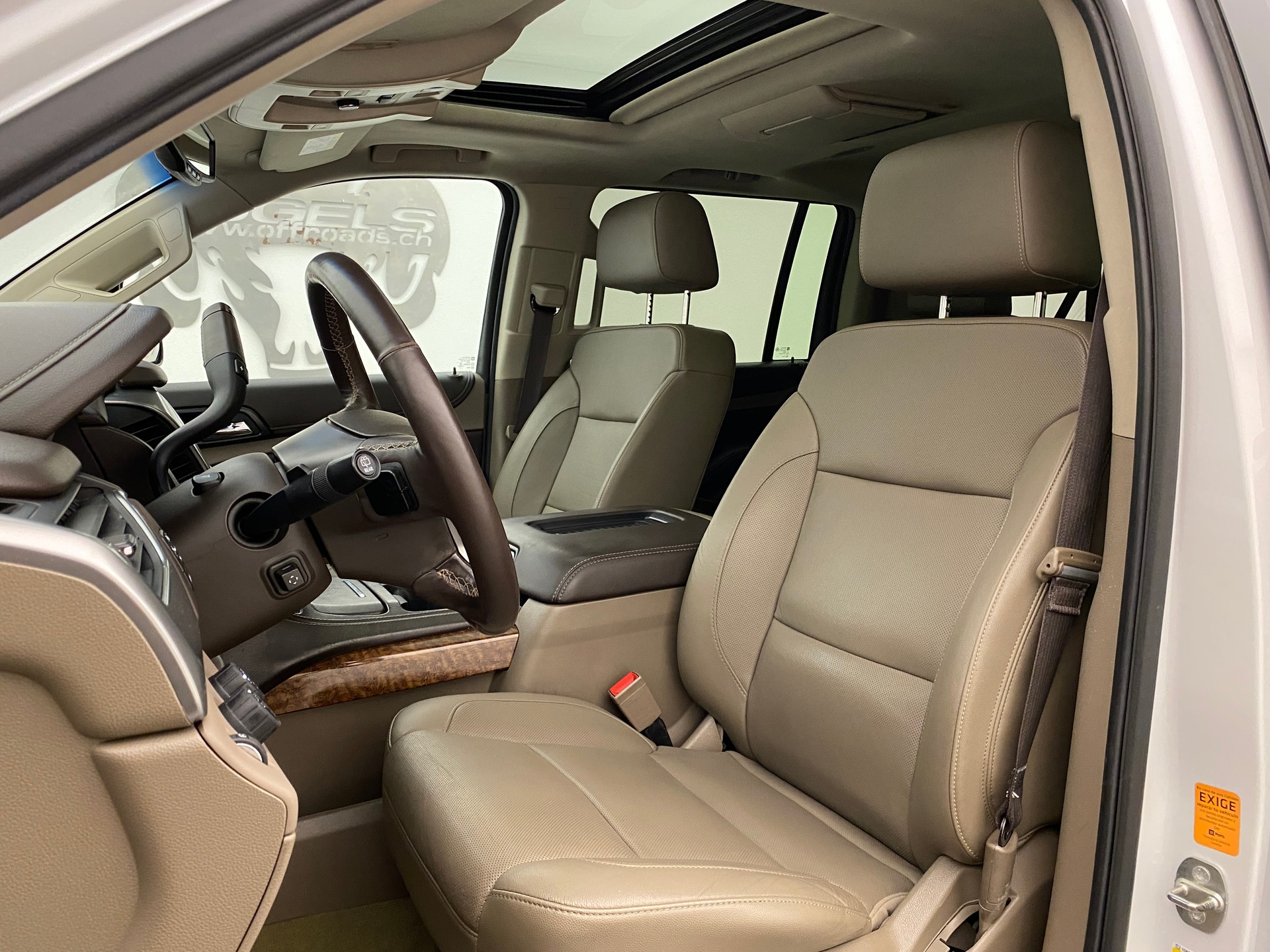 CHEVROLET Suburban 5.3 Premier-image-8