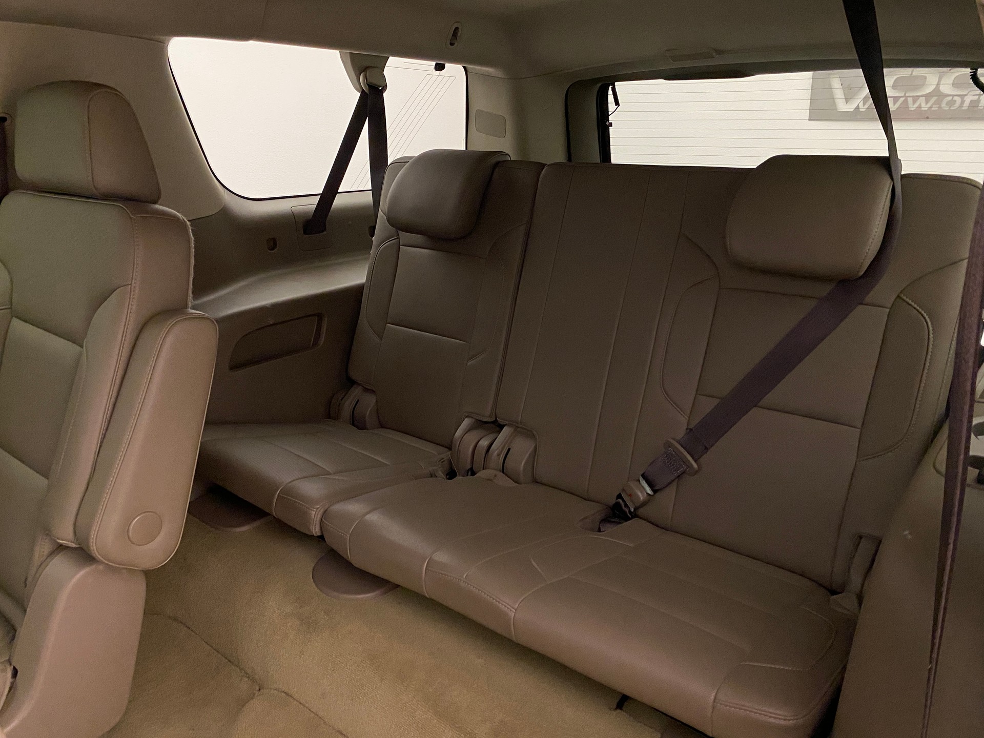 CHEVROLET Suburban 5.3 Premier-image-13