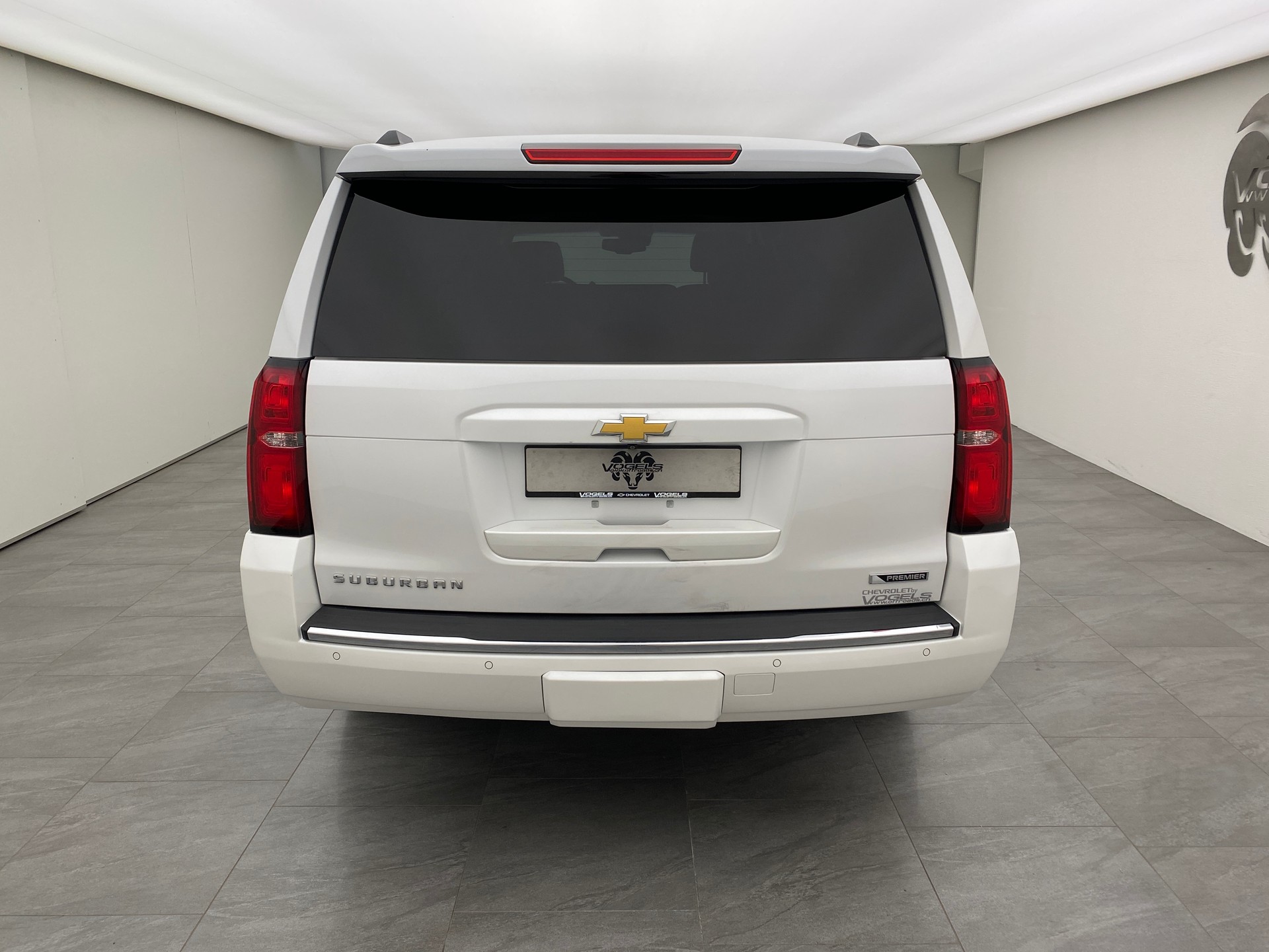 CHEVROLET Suburban 5.3 Premier-image-4
