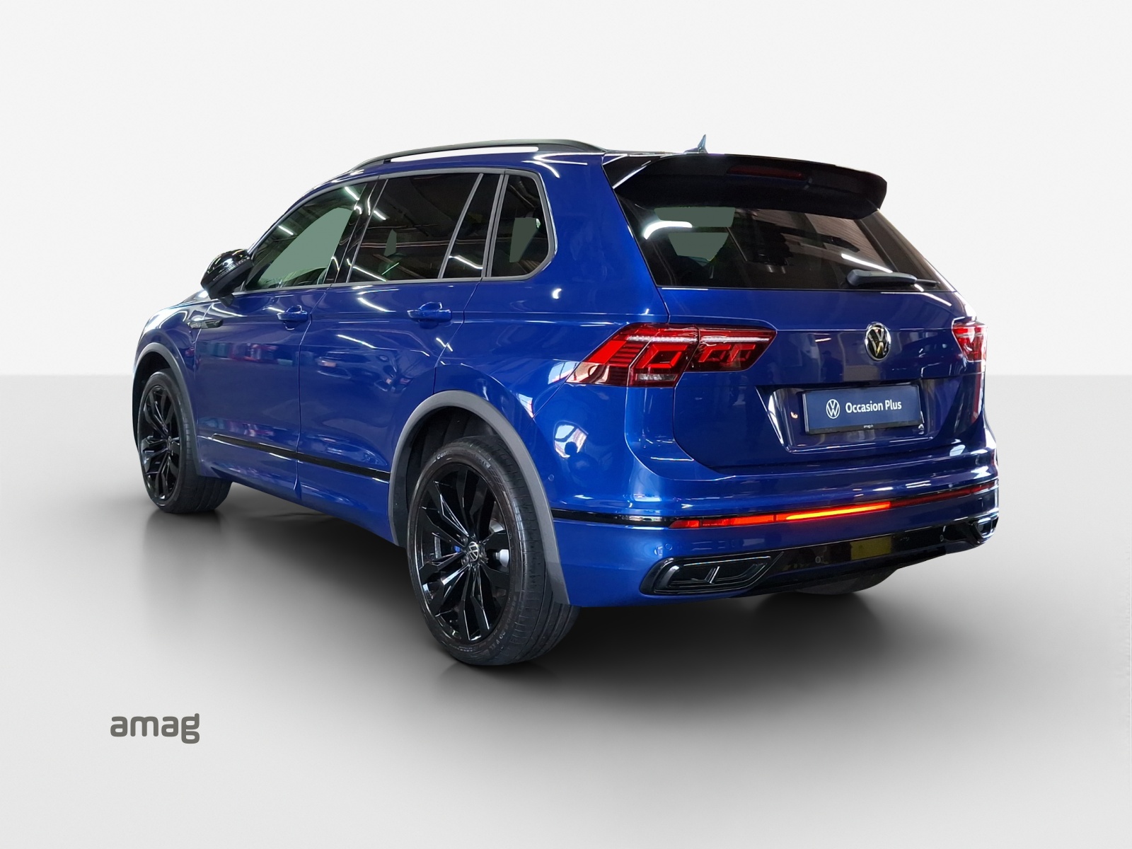 VW Tiguan 2.0TSI R-Line 4Motion DSG-image-2