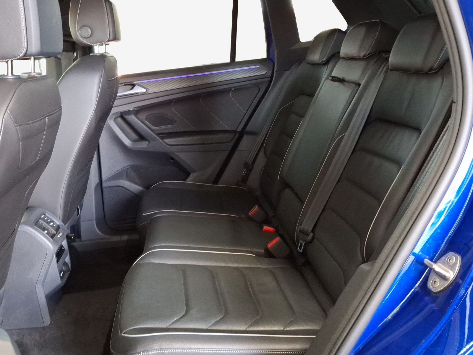 VW Tiguan 2.0TSI R-Line 4Motion DSG-image-11