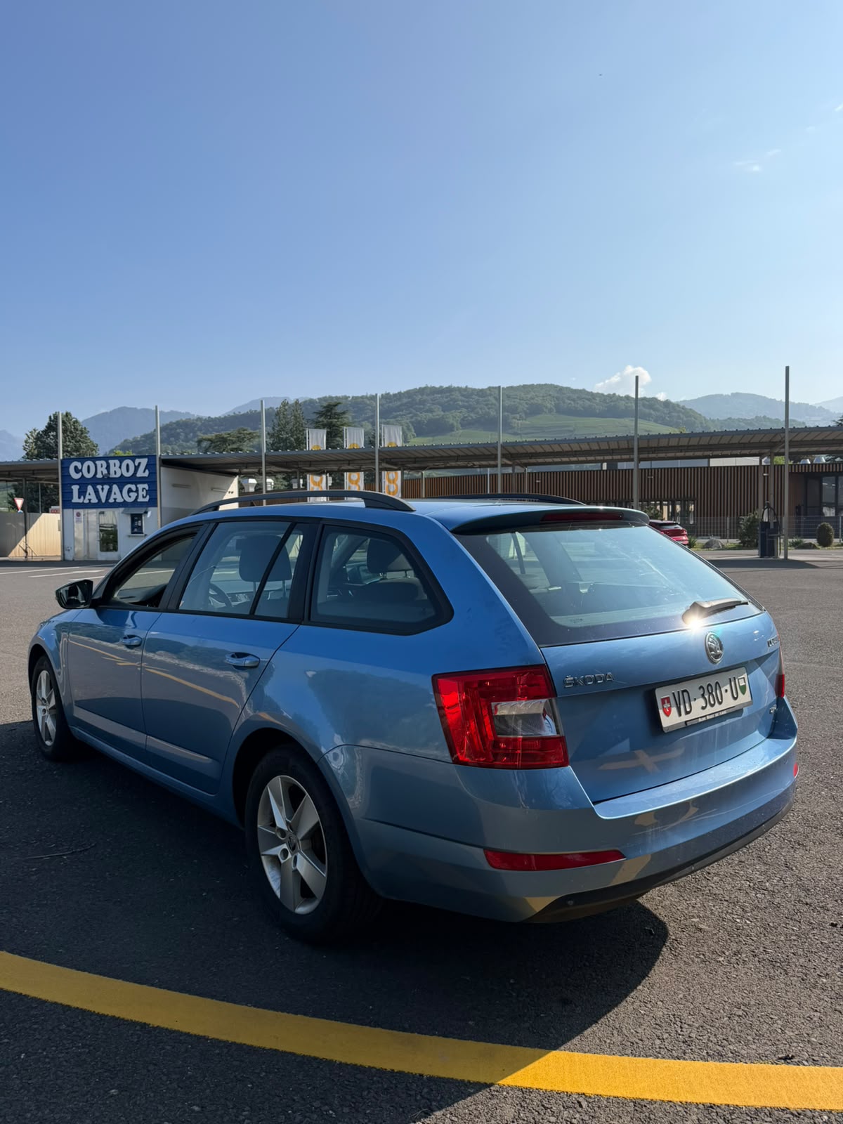 SKODA Octavia Combi 1.6 TDI Style 4x4-image-6
