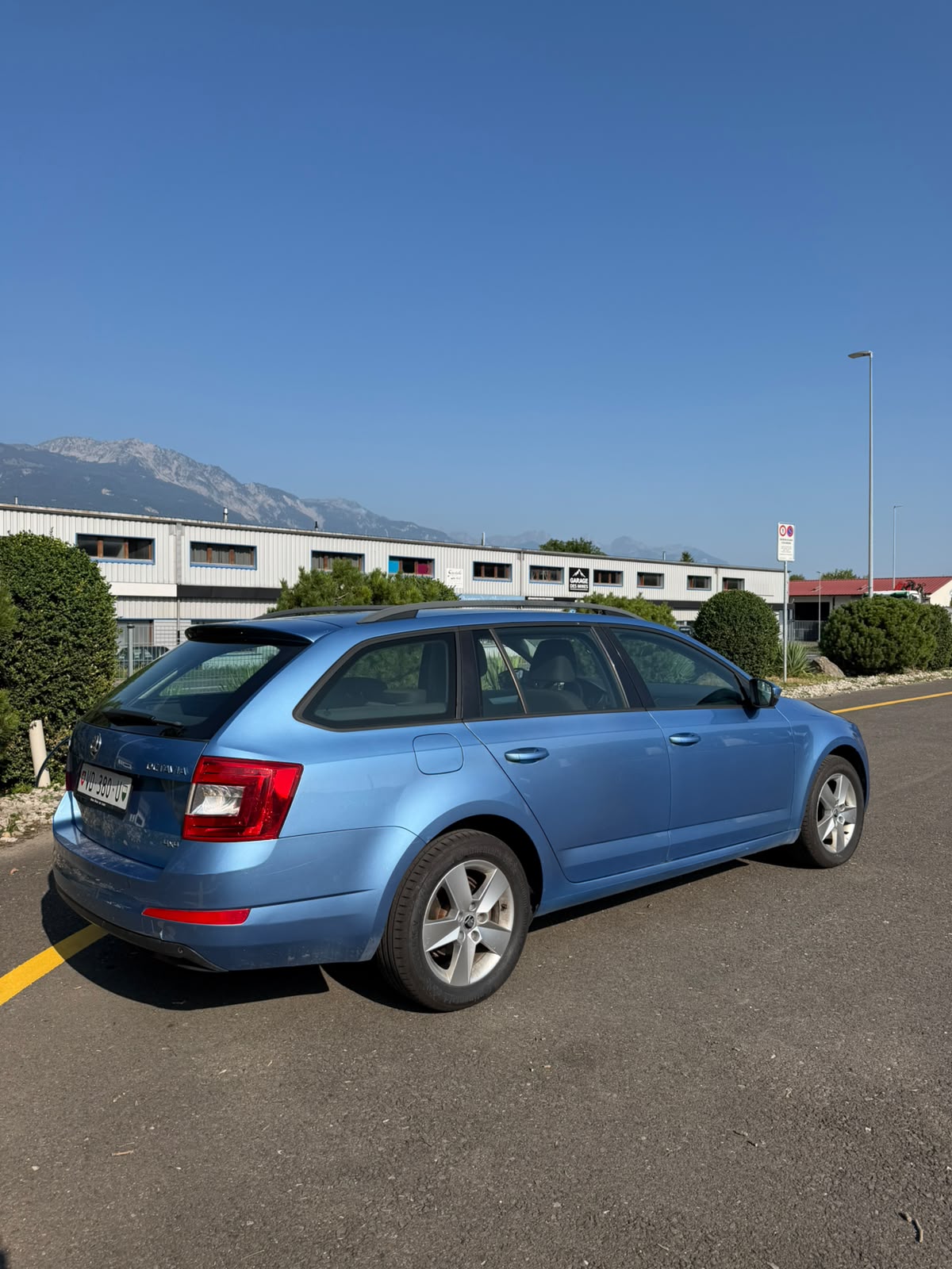 SKODA Octavia Combi 1.6 TDI Style 4x4-image-4