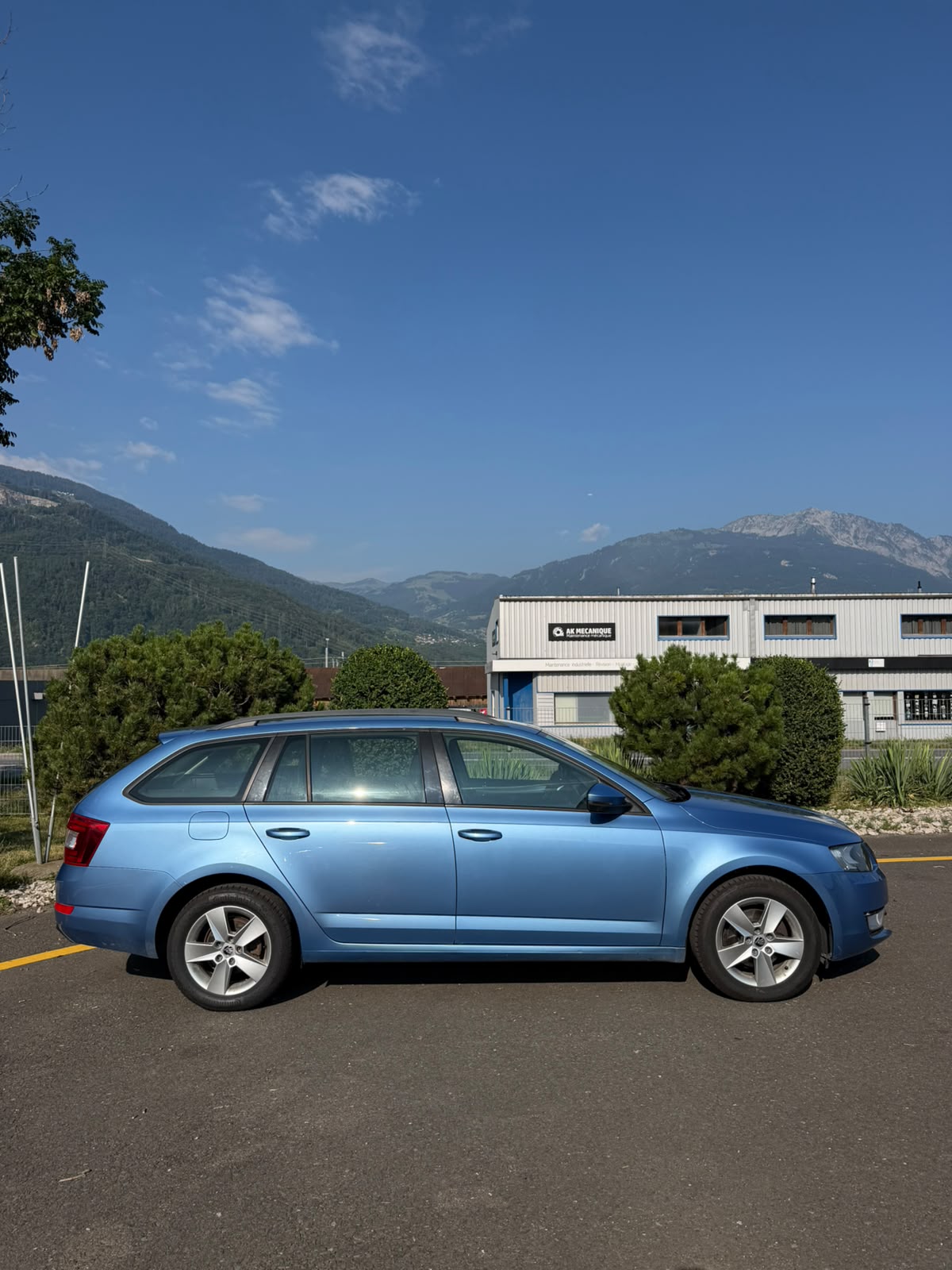 SKODA Octavia Combi 1.6 TDI Style 4x4-image-3