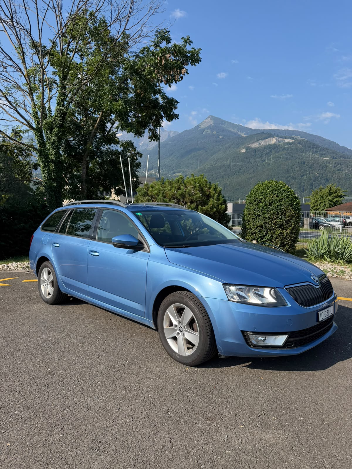SKODA Octavia Combi 1.6 TDI Style 4x4-image-2