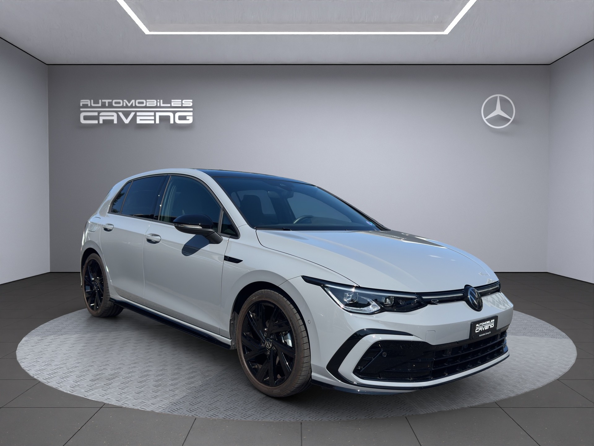 VW Golf 1.5 eTSI mHEV ACT R-Line DSG-image-6
