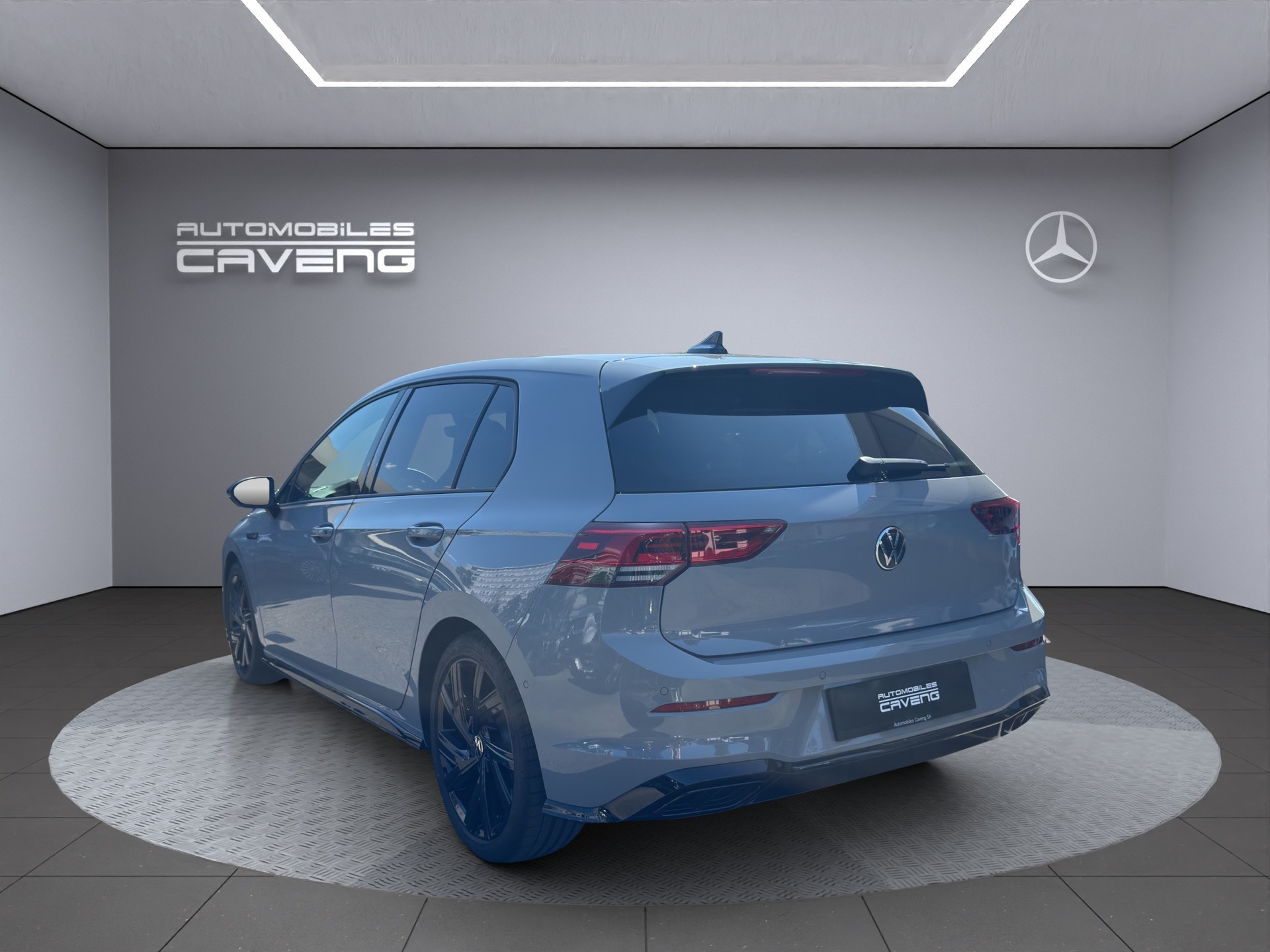 VW Golf 1.5 eTSI mHEV ACT R-Line DSG-image-2