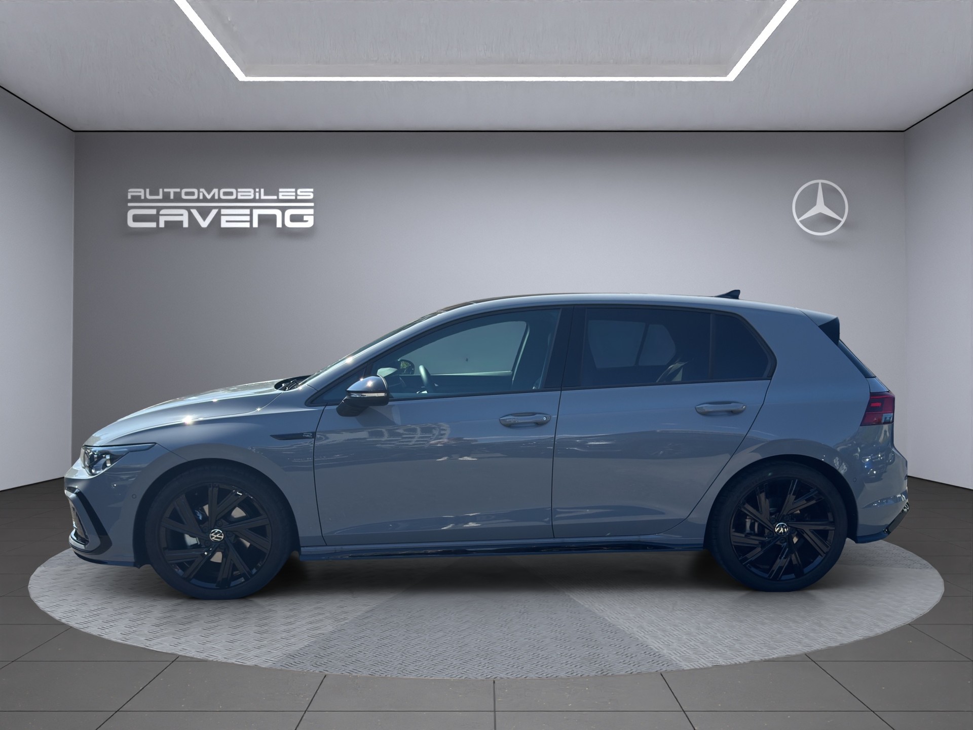VW Golf 1.5 eTSI mHEV ACT R-Line DSG-image-1