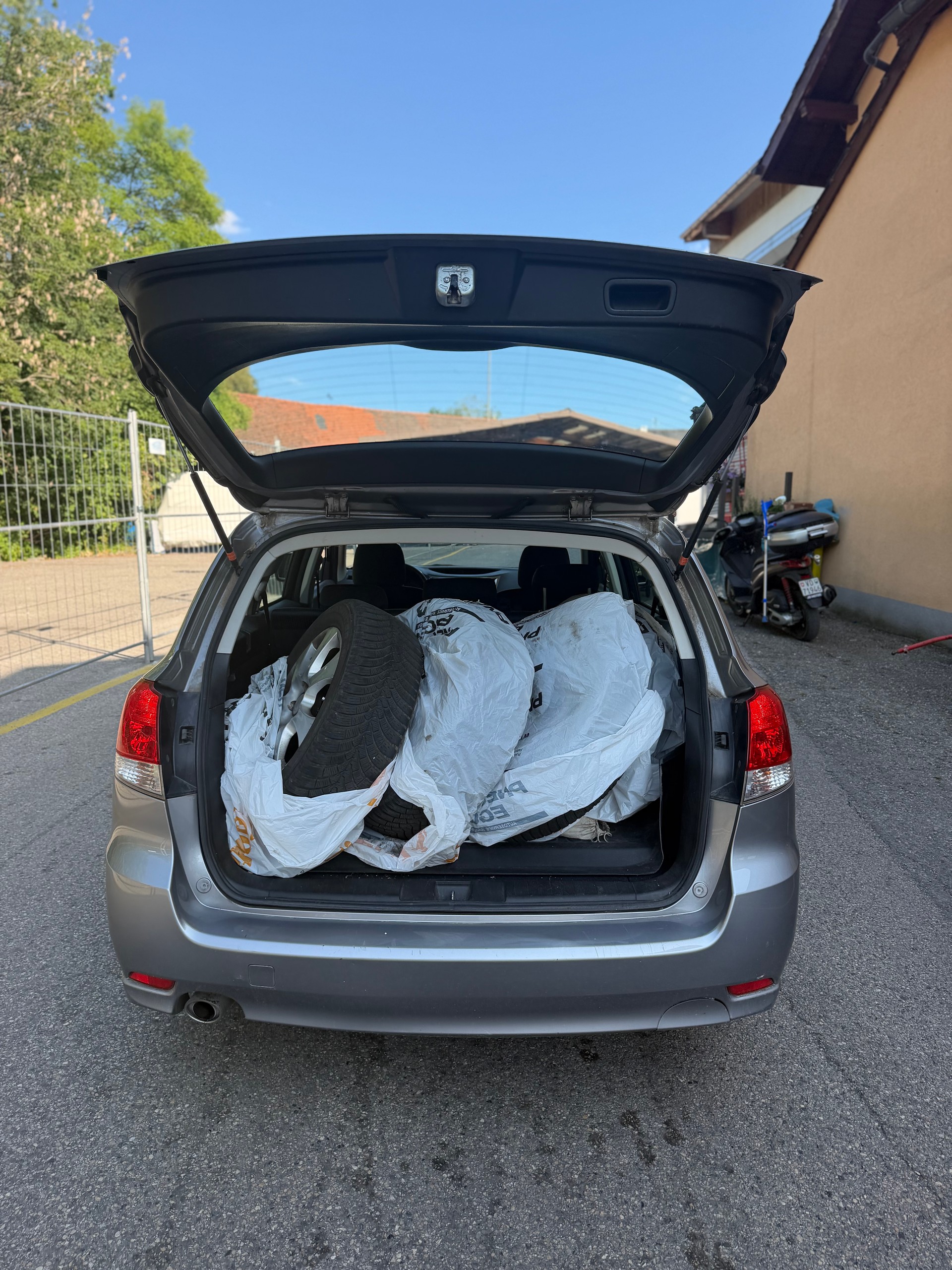 SUBARU Legacy 2.5i Swiss AWD Lineartronic-image-7