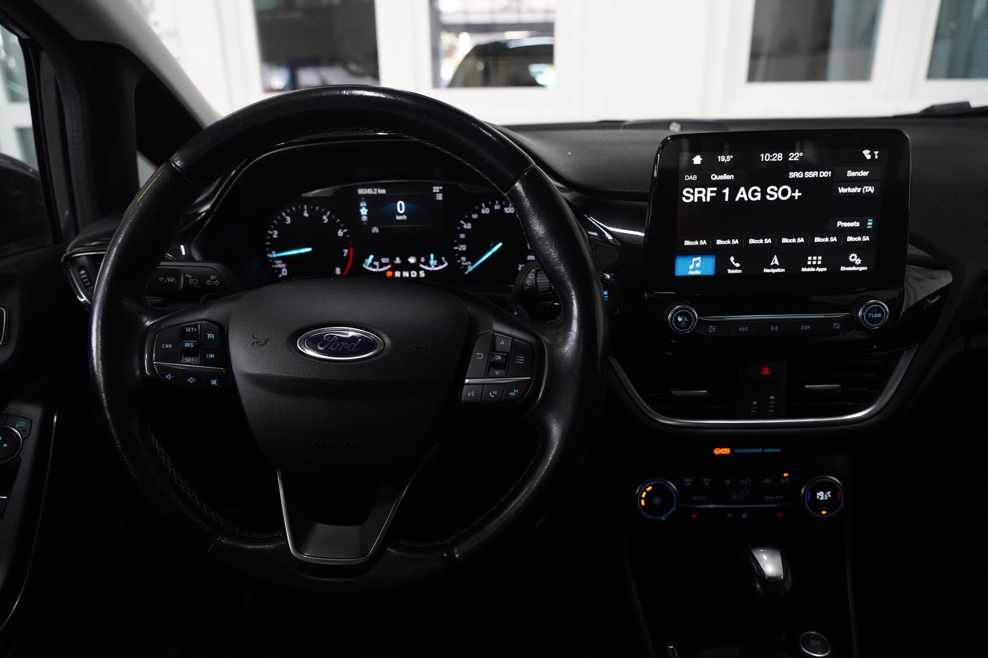FORD Fiesta 1.0 SCTi Business Automat-image-13