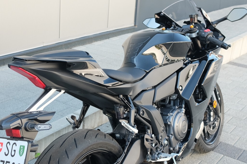 YAMAHA R7 ABS-showroom-element-3