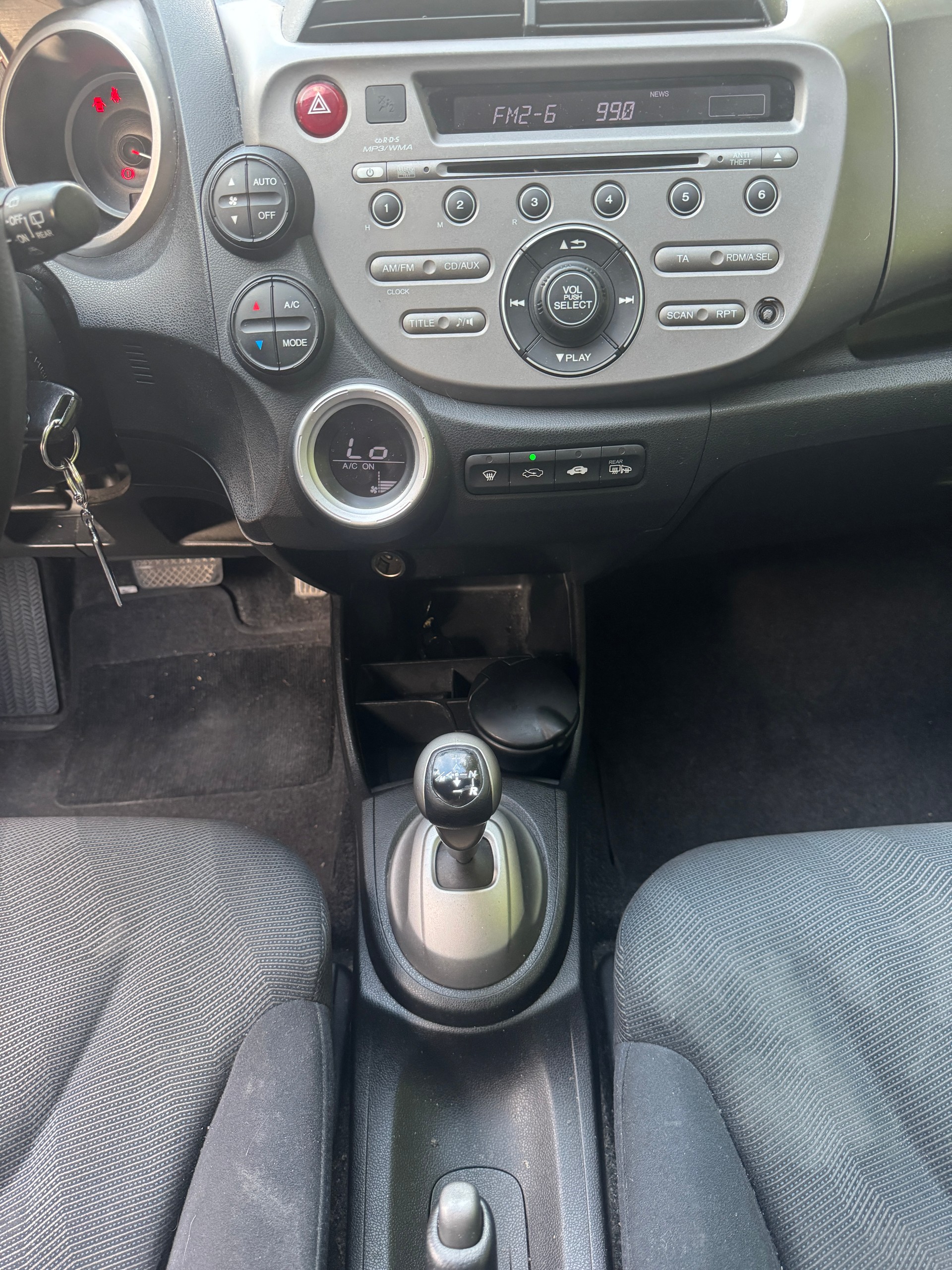 HONDA Jazz 1.4i Elegance i-Shift-image-14