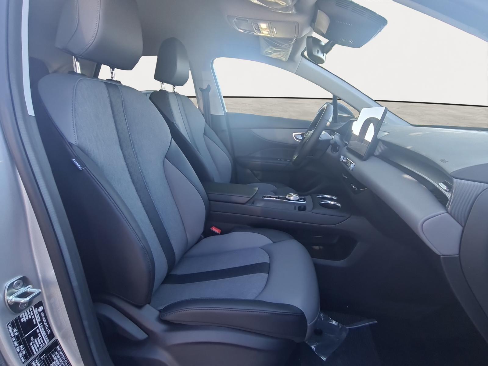 MG 4 EV 64kWh Premium Facelift-image-13