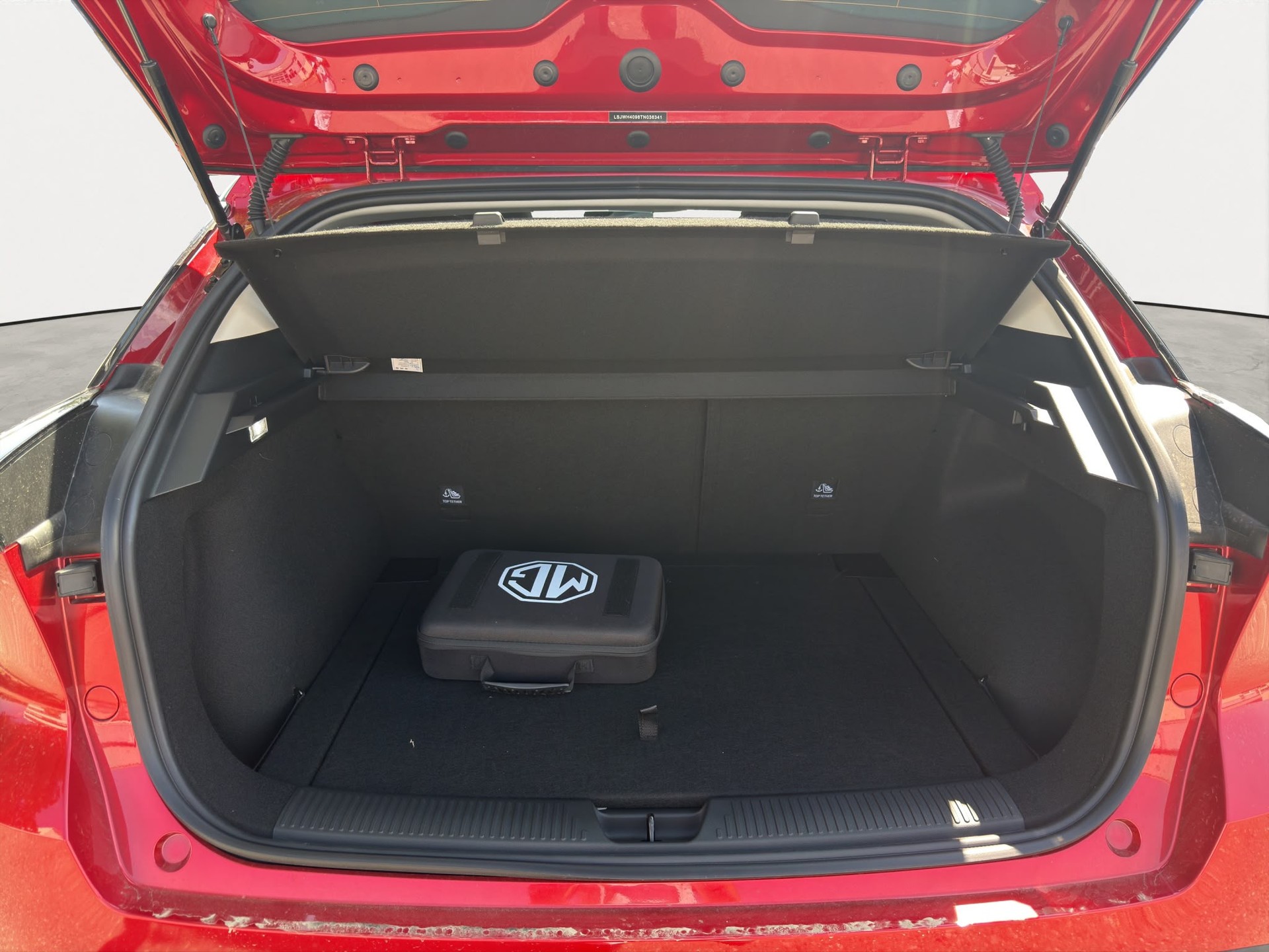 MG 4 EV 64kWh Premium Facelift-image-8