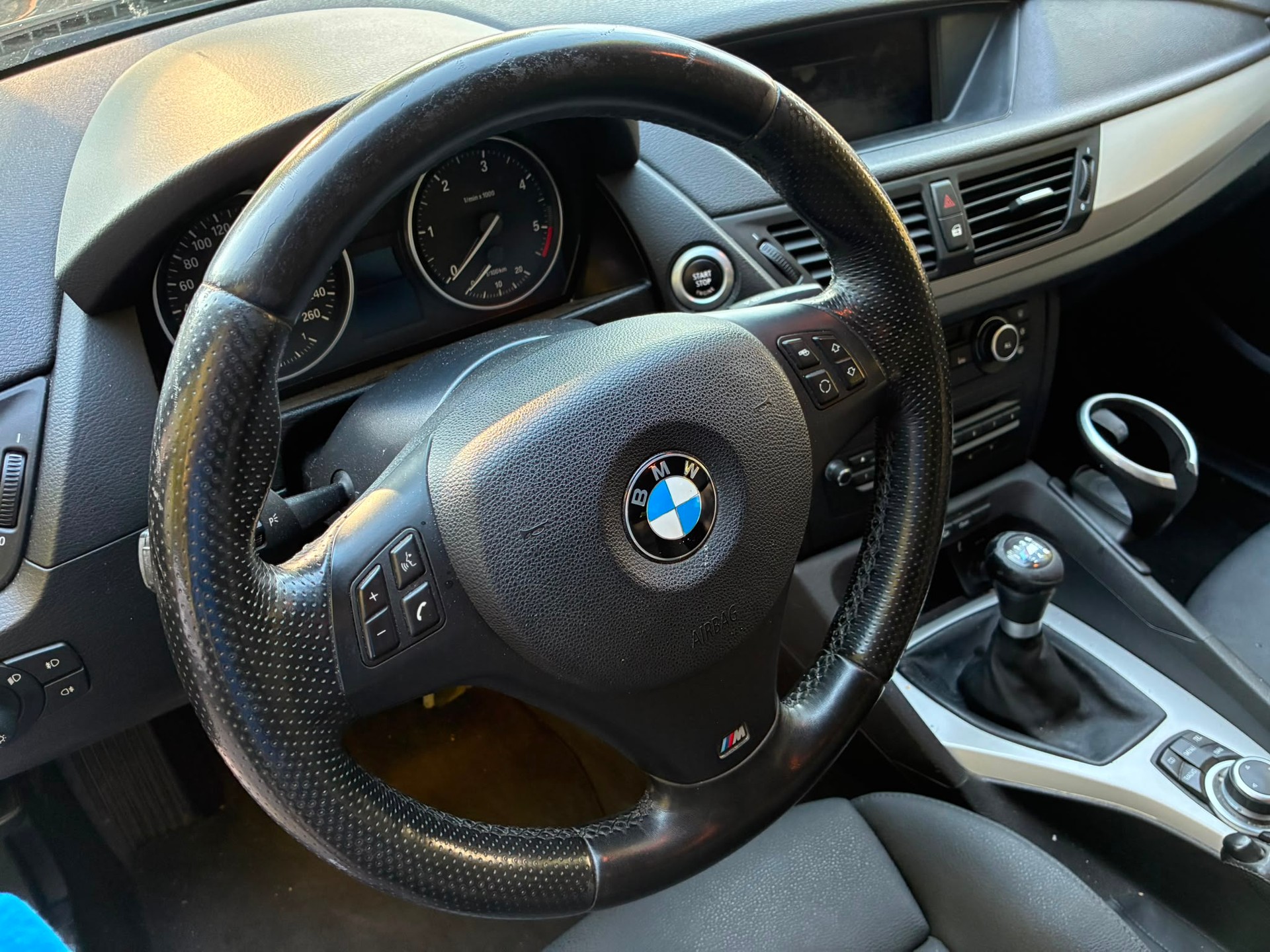 BMW X1 xDrive 18d-image-9