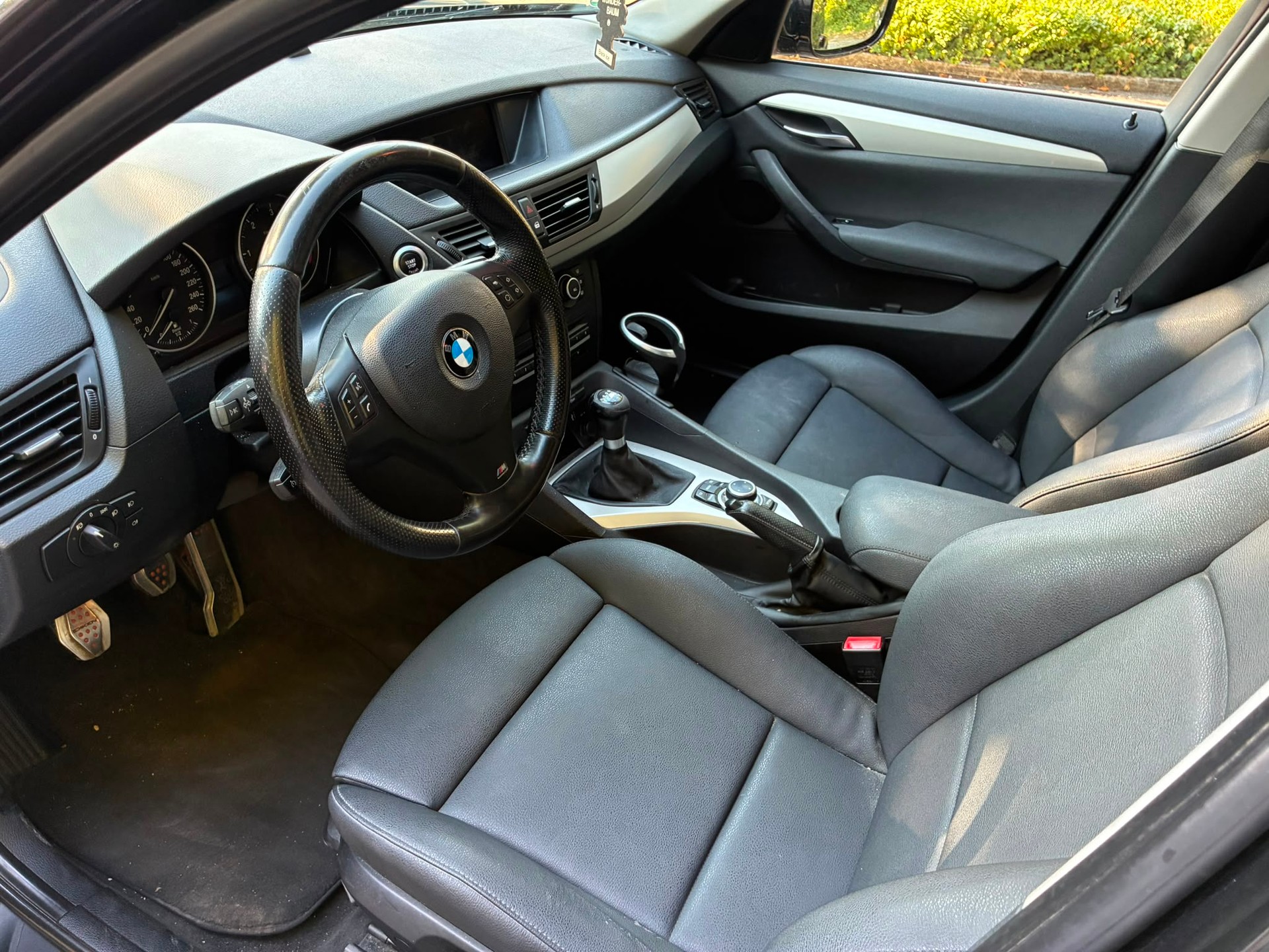 BMW X1 xDrive 18d-image-8