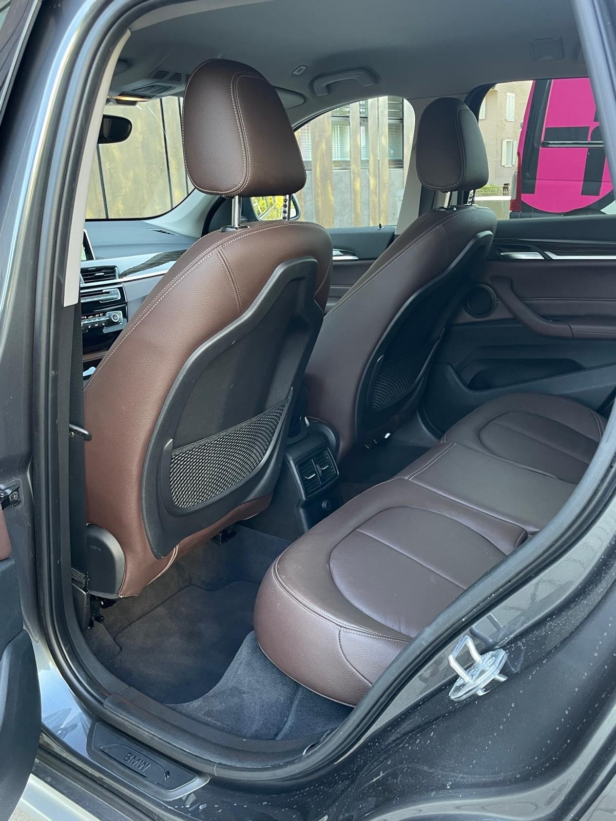 BMW X1 xDrive 25i Steptronic-image-25