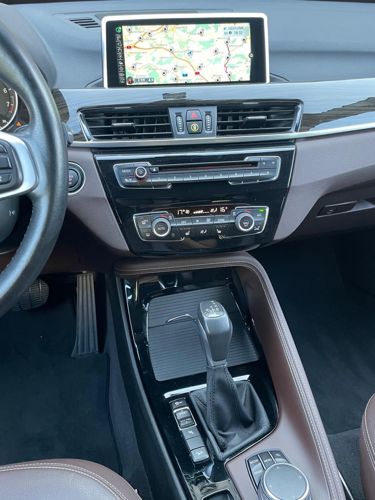 BMW X1 xDrive 25i Steptronic-image-18