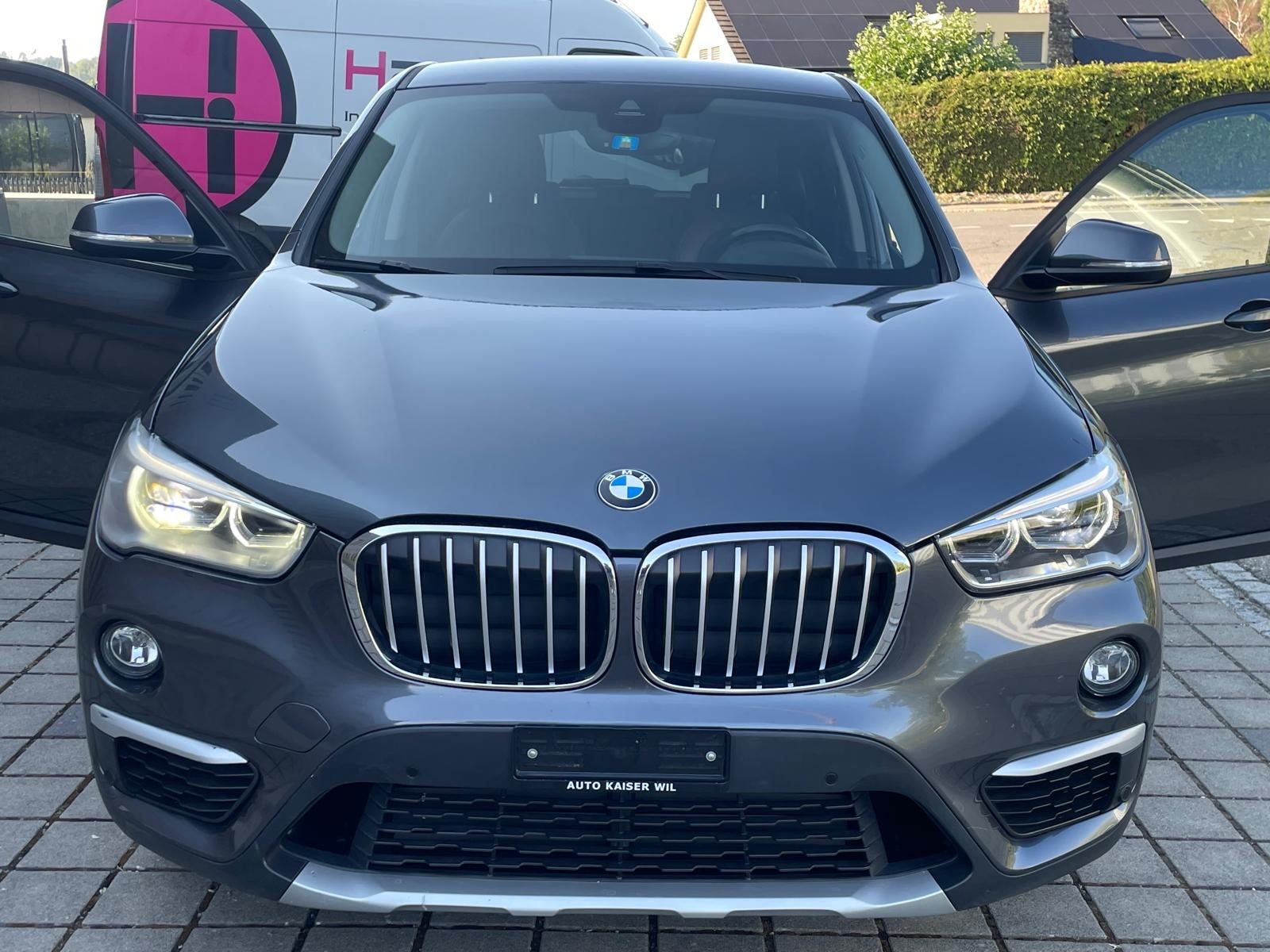 BMW X1 xDrive 25i Steptronic-image-6