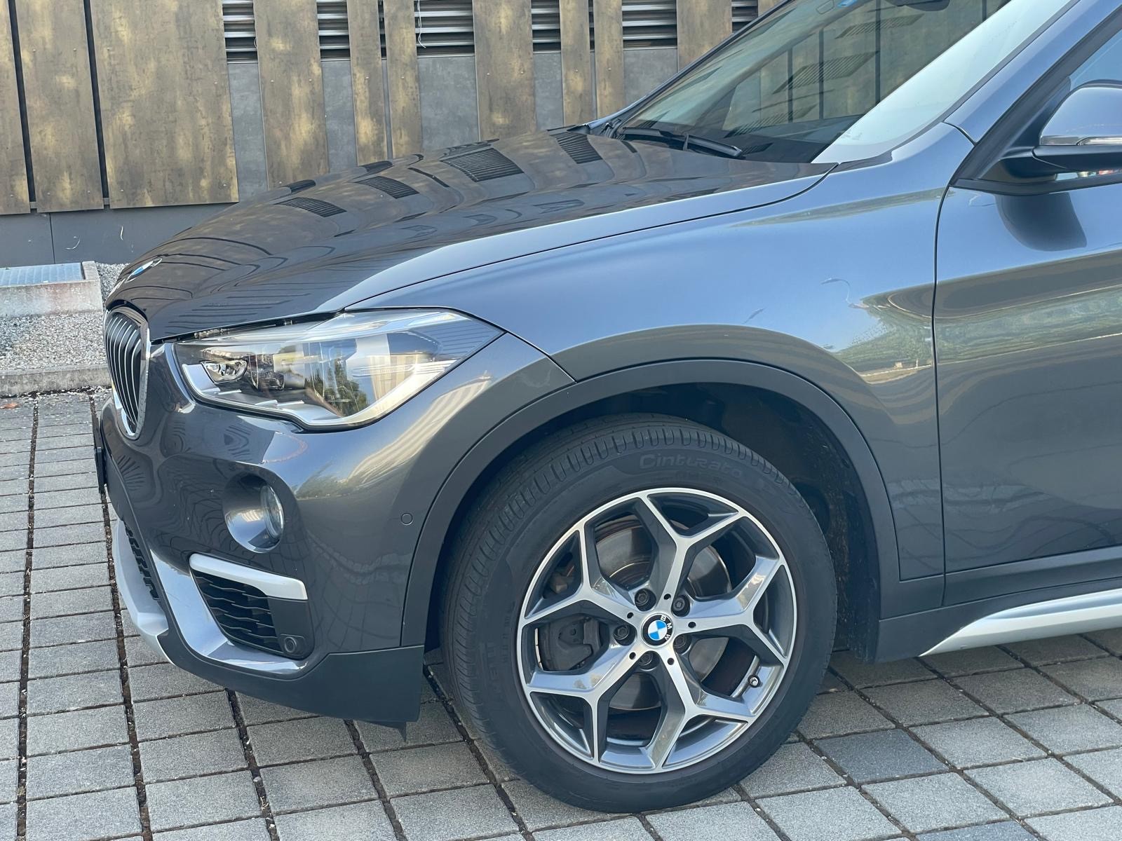 BMW X1 xDrive 25i Steptronic-image-3