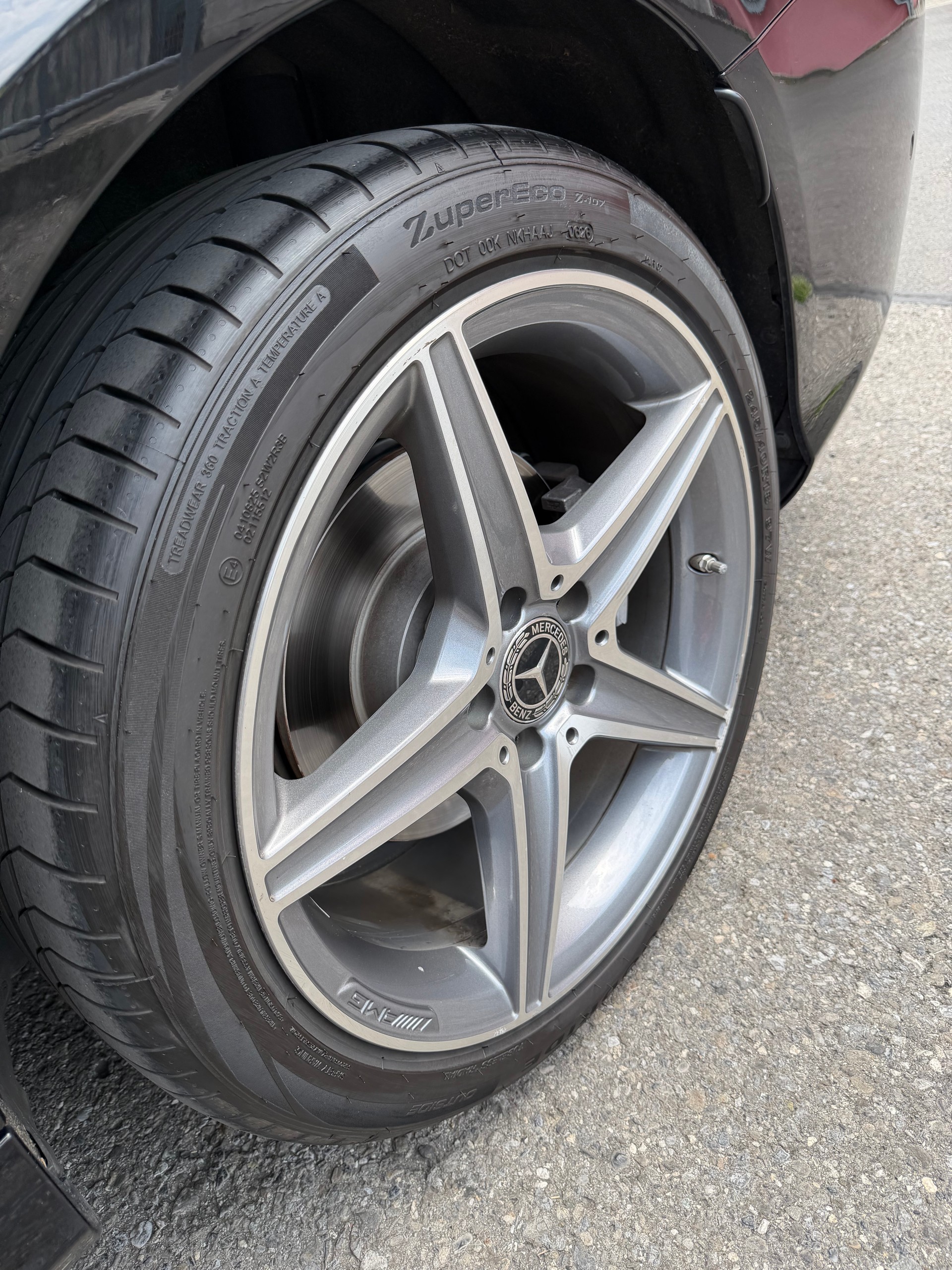 MERCEDES-BENZ C 200 AMG Line 4matic-image-5