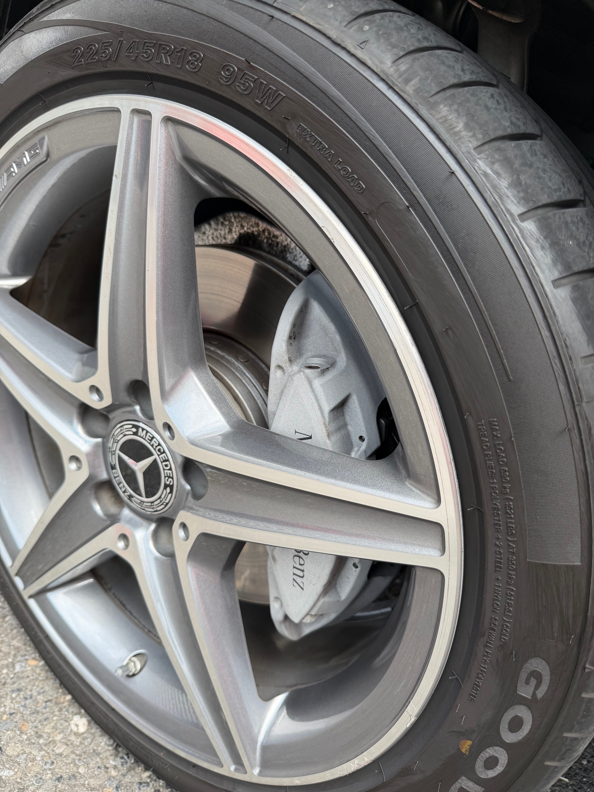 MERCEDES-BENZ C 200 AMG Line 4matic-image-4