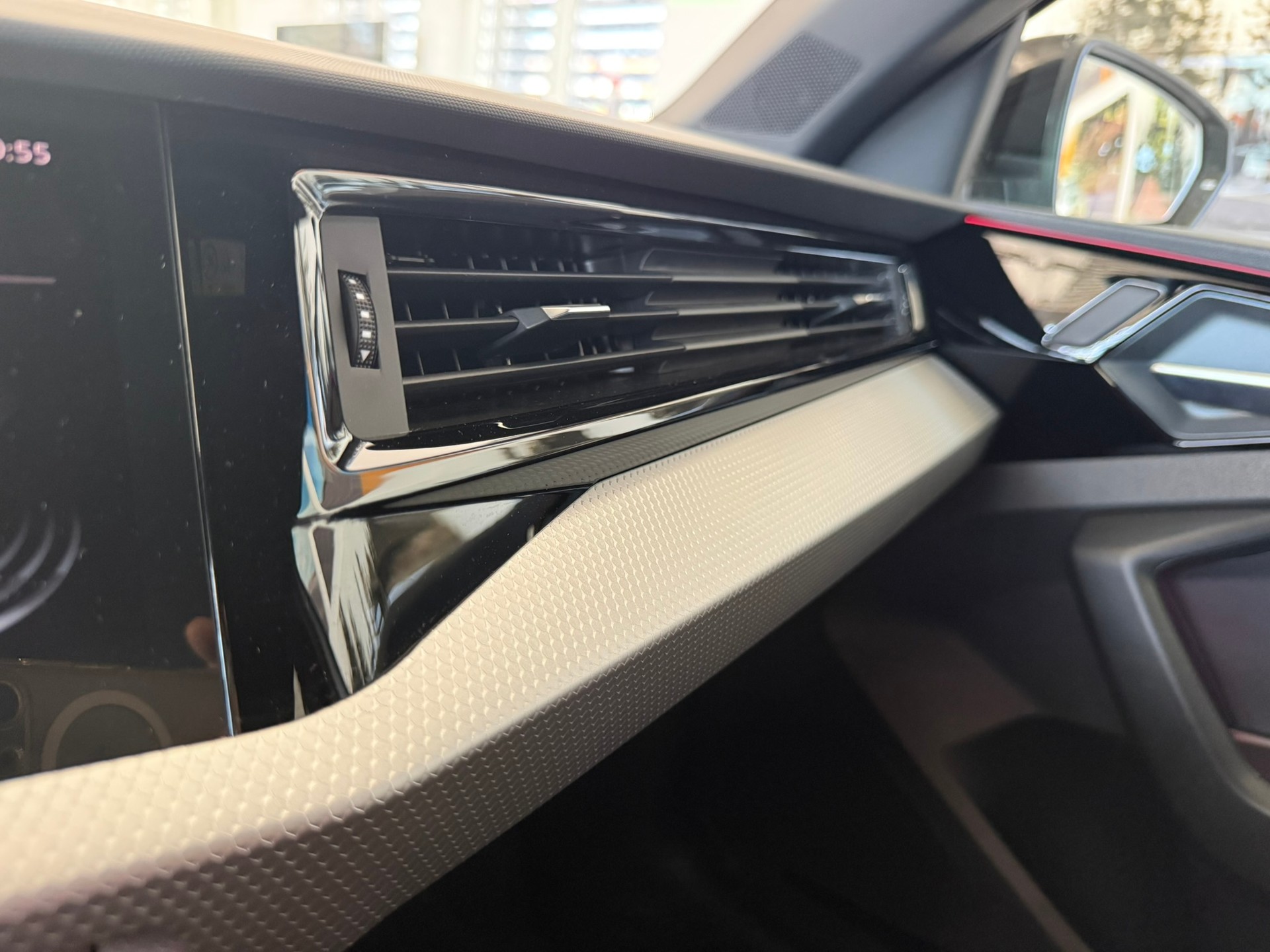 AUDI A1 Sportback 40 TFSI S Line S-tronic, districtgrün met.-image-20