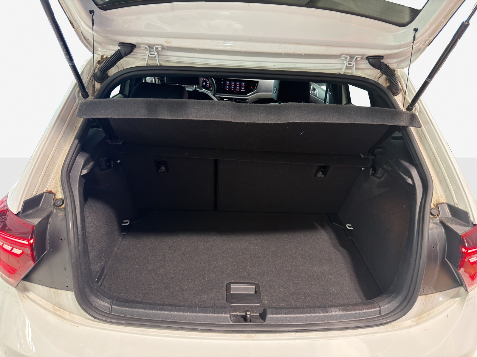 VW Polo 2.0 TSI GTI DSG-image-12