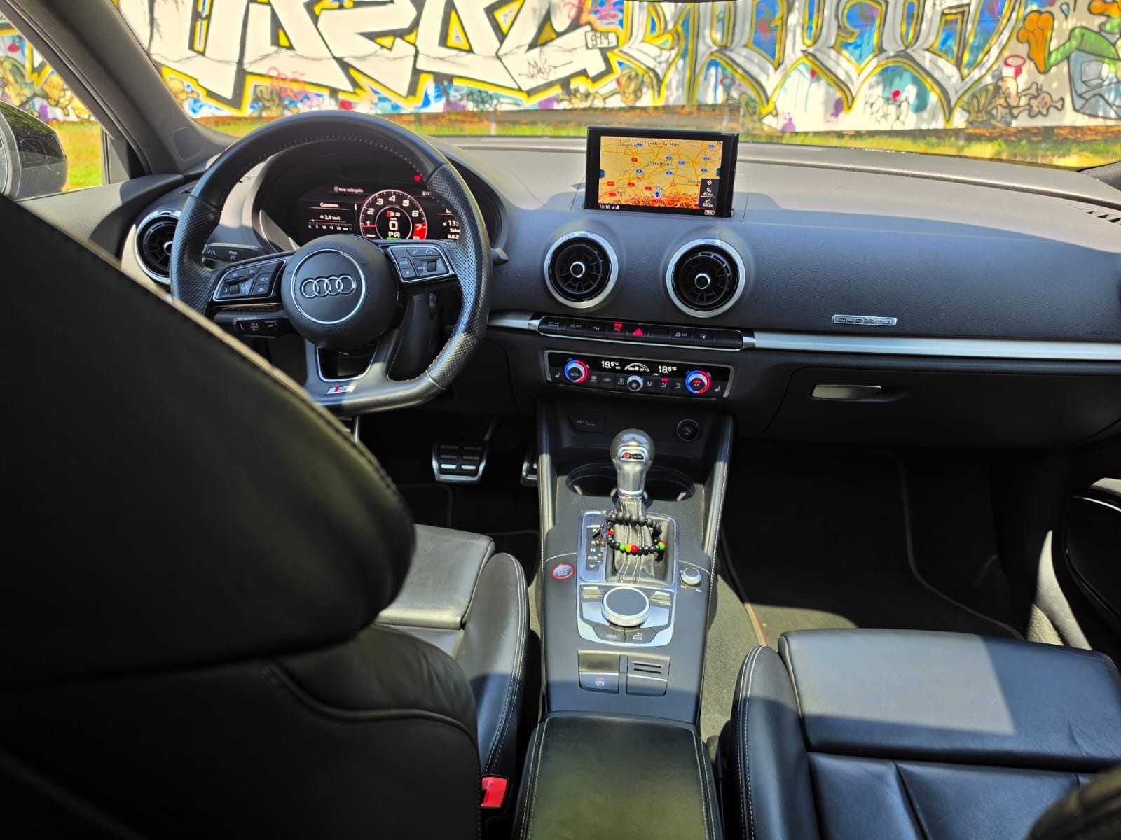 AUDI 2.0 T FSI quattro S-Tronic-image-8