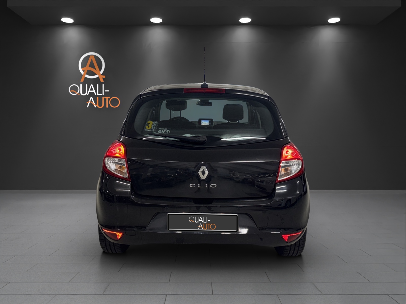 RENAULT Clio 1.6 16V 20th Edition Automatic-image-4