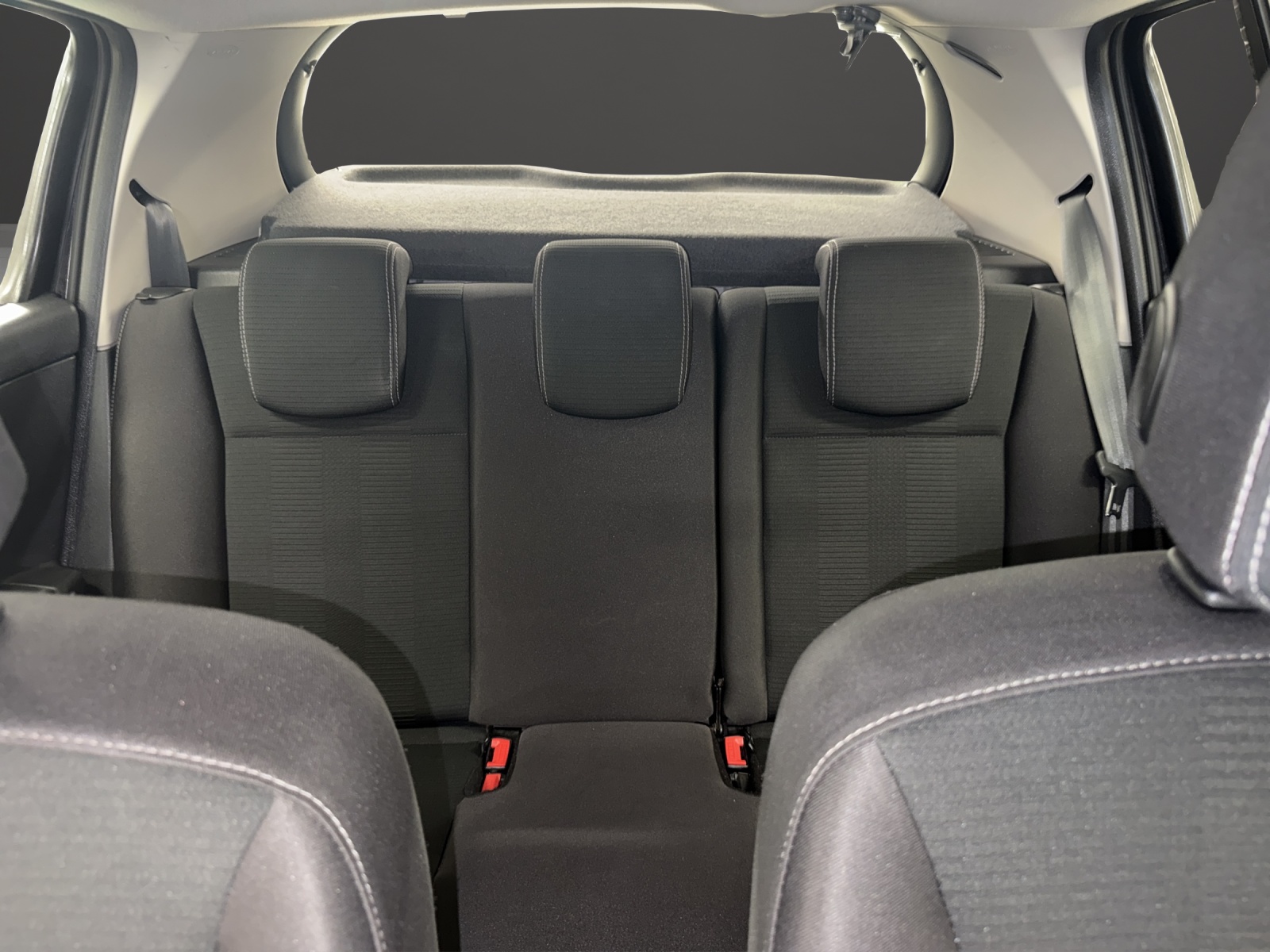 RENAULT Clio 1.6 16V 20th Edition Automatic-image-9