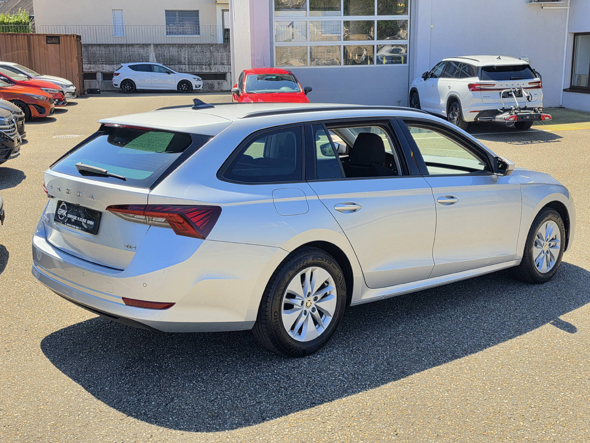 SKODA Octavia Combi 2.0 TDI Ambition 4x4 DSG-image-4