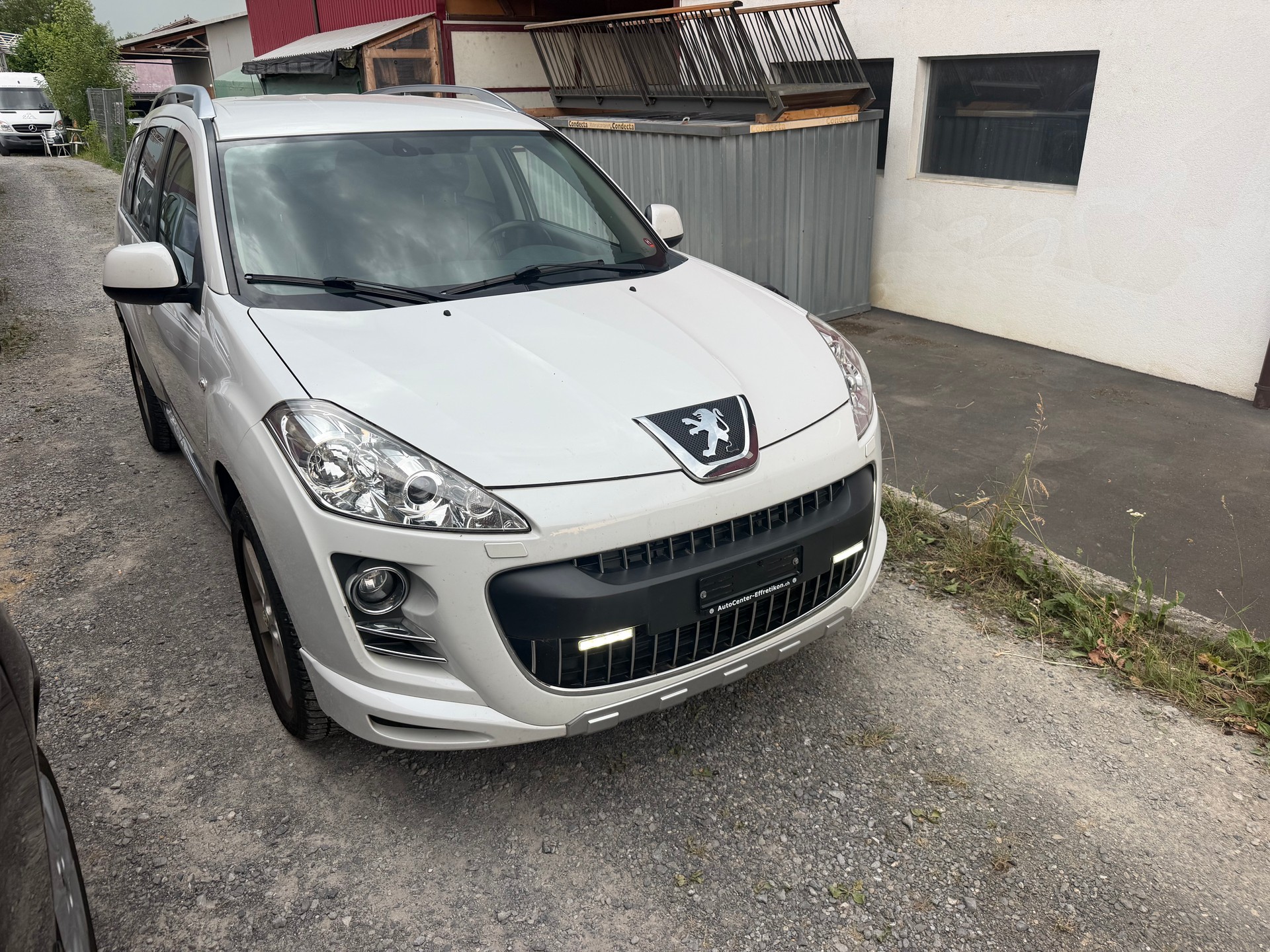 PEUGEOT 4007 2.2 HDi Lion Edition DCS6-image-4