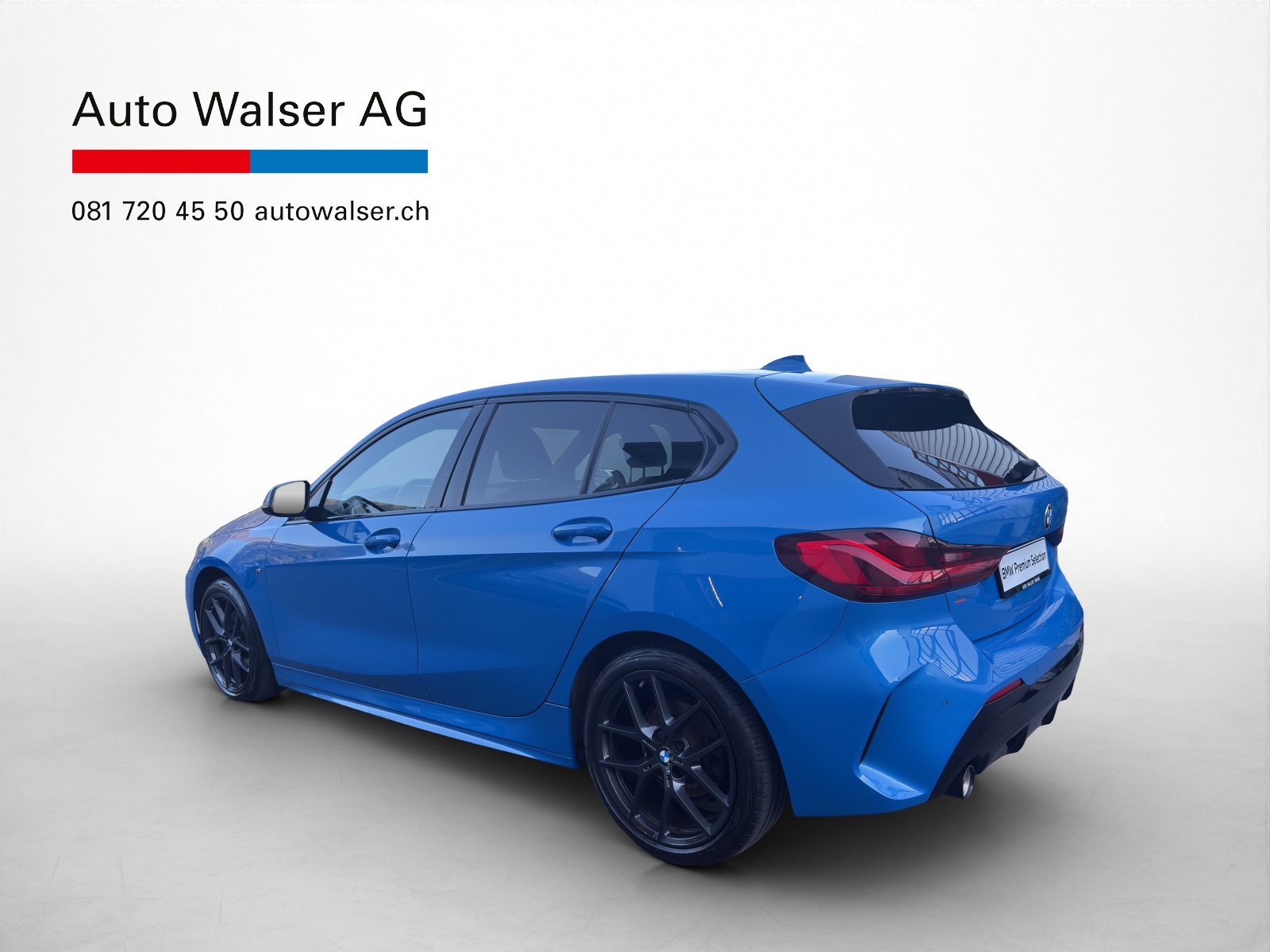 BMW 118i-showroom-element-2