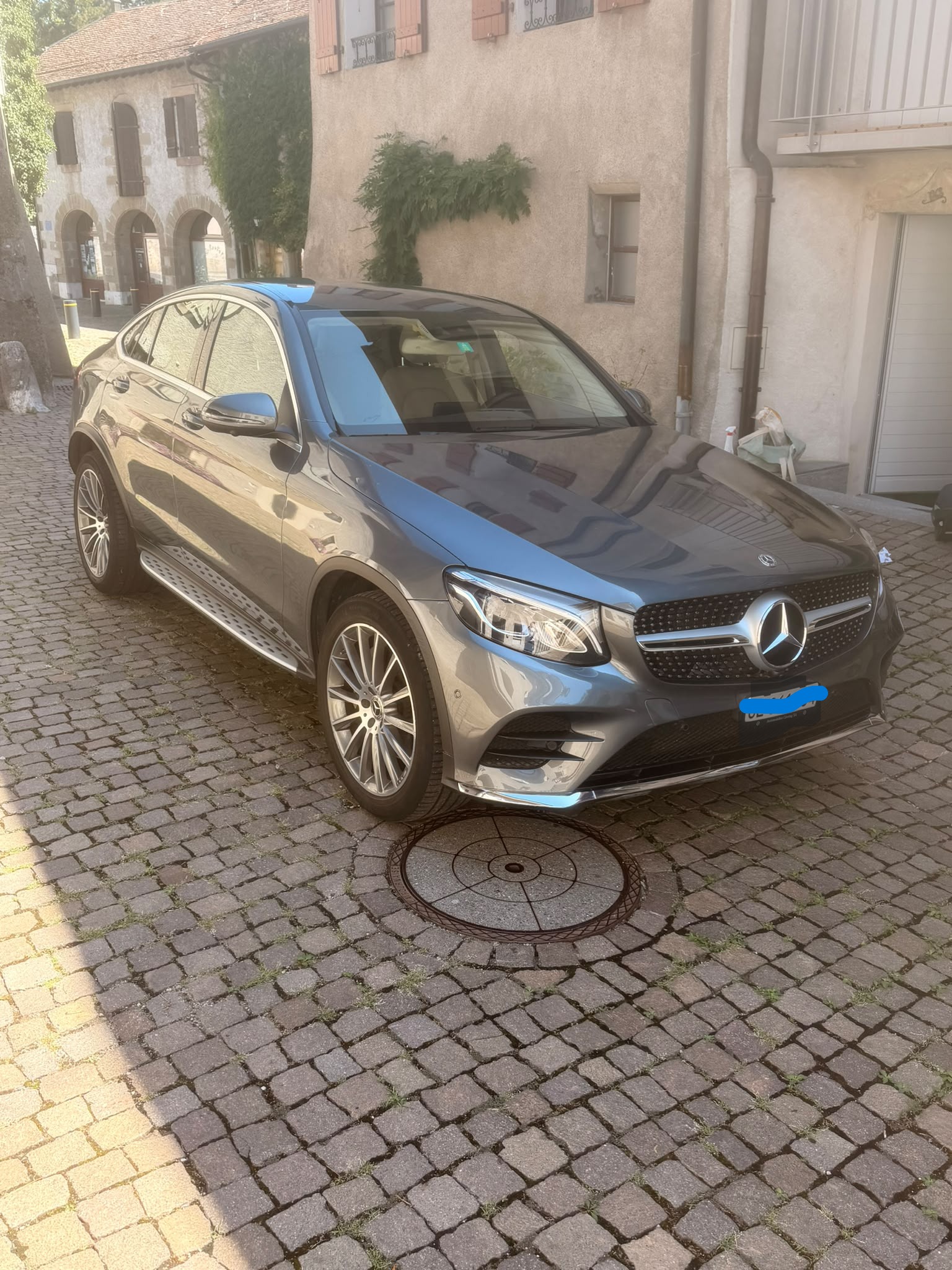 MERCEDES-BENZ GLC 250 AMG Line 4m-image-0