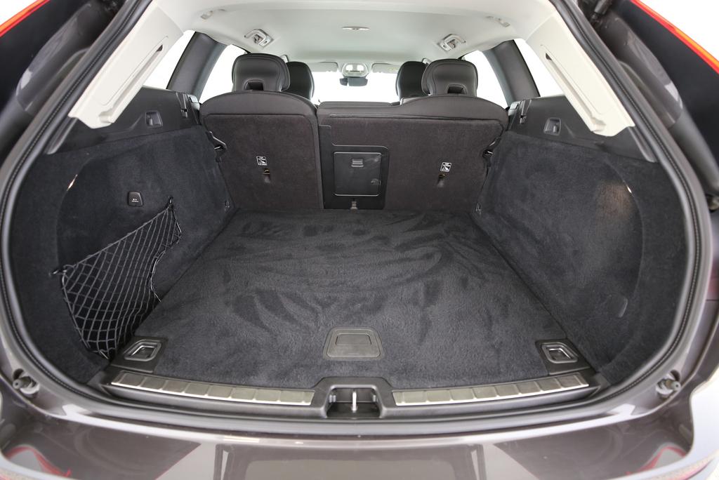 VOLVO XC60 2.0 B4 MH Core-image-8