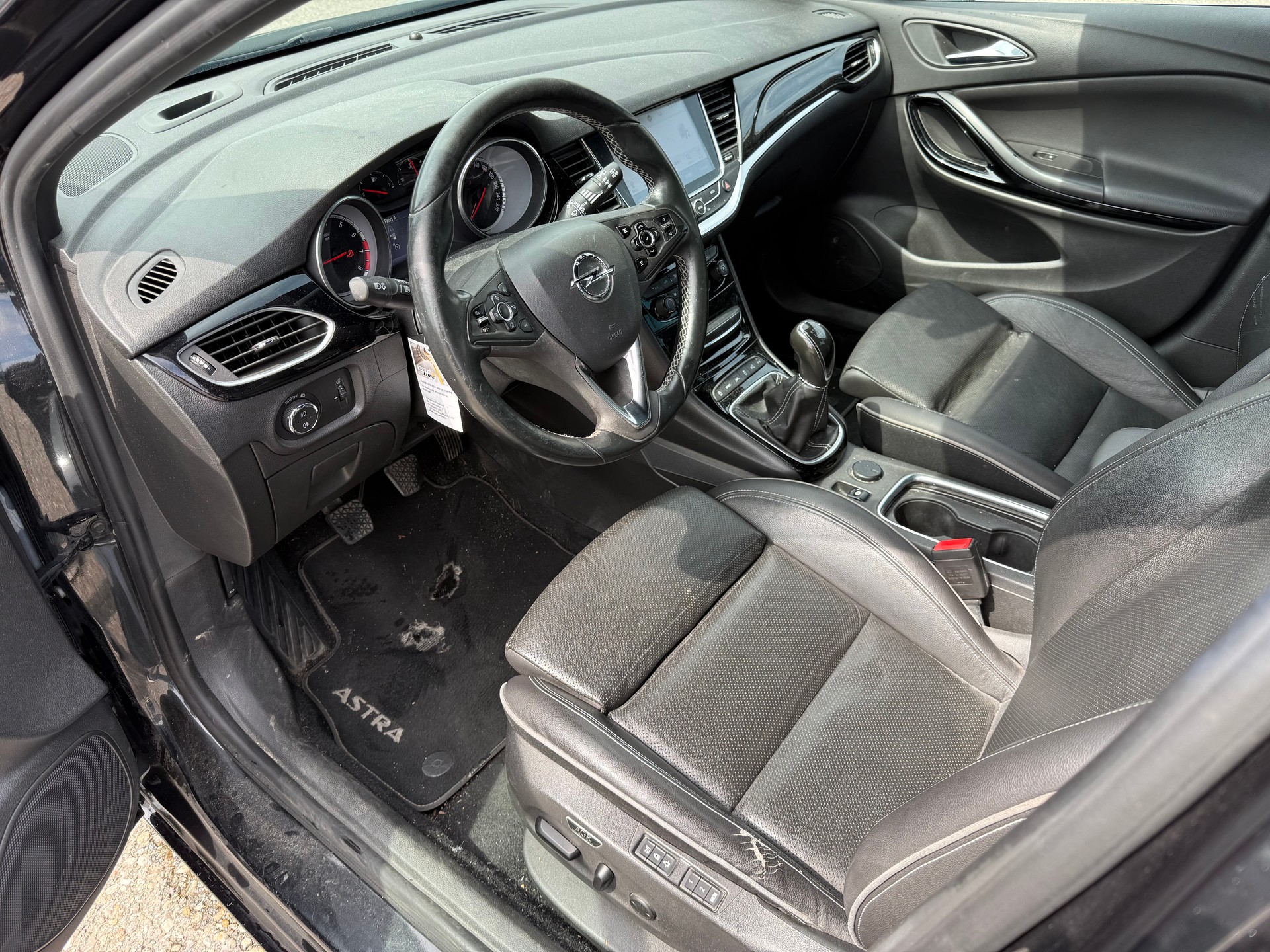 OPEL Astra Sports Tourer 1.4i Turbo Excellence-image-9