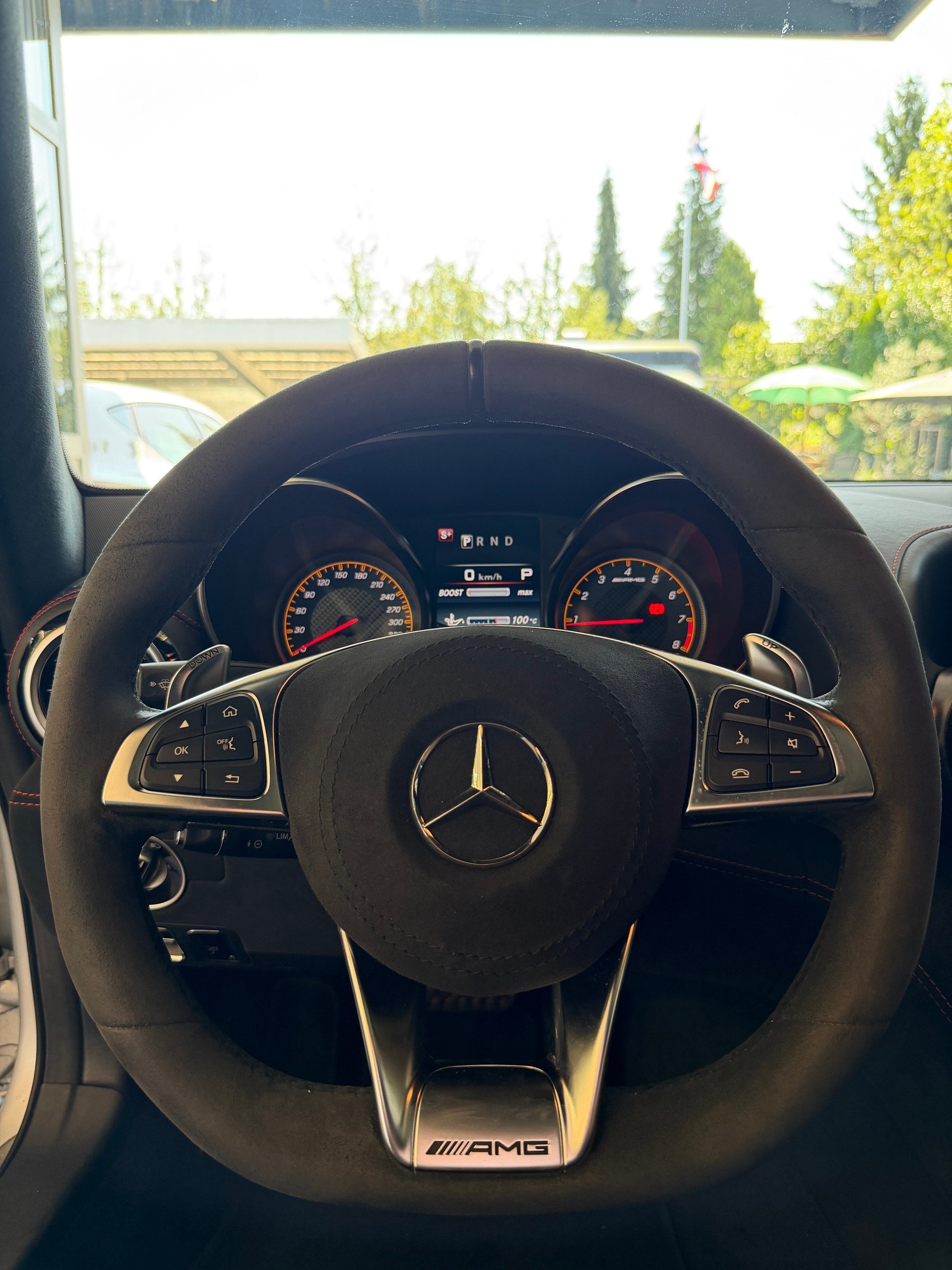 MERCEDES-BENZ AMG GT S Coupé-image-9